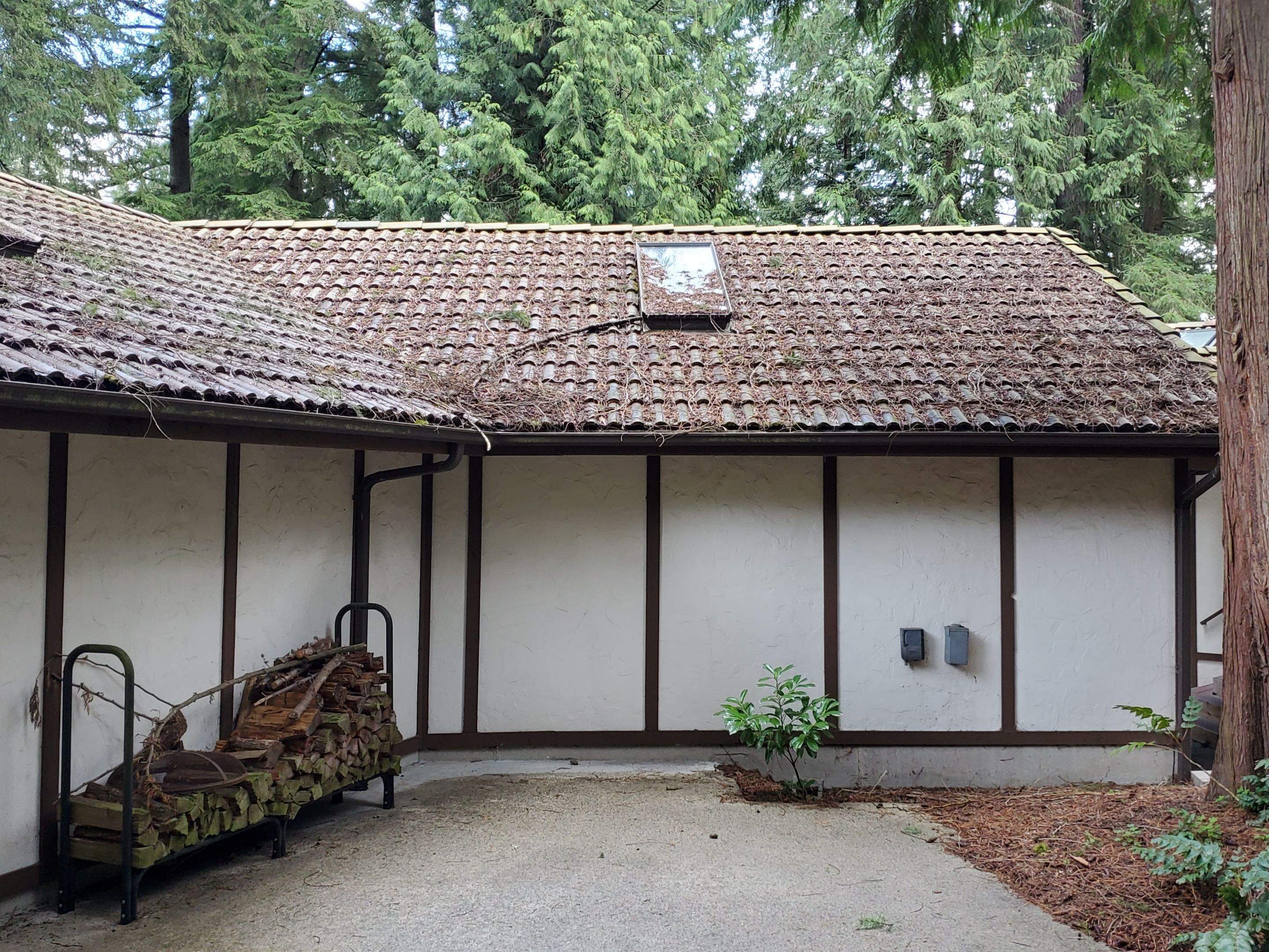 13715 Bellevue by RoofWorks Northwest