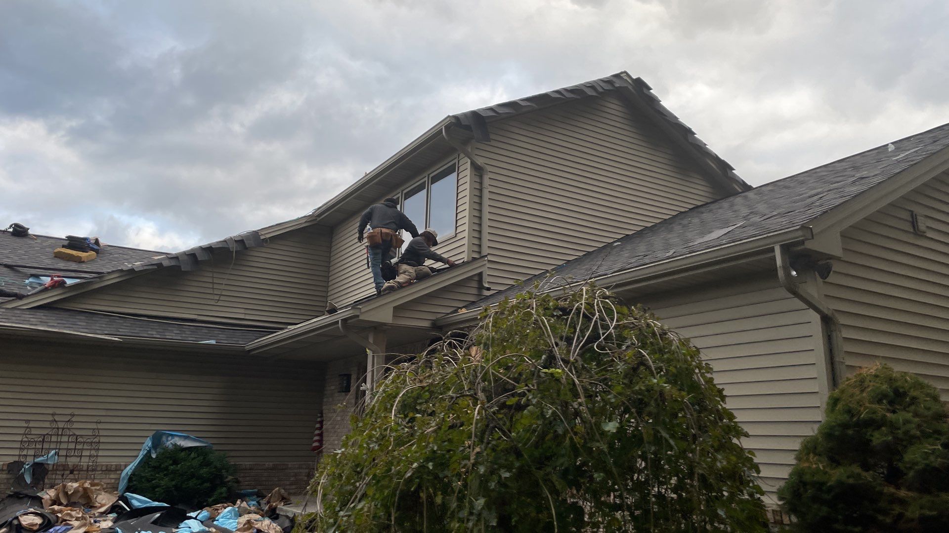 Roof Replacement using CertainTeed Landmark by 180 Contractors