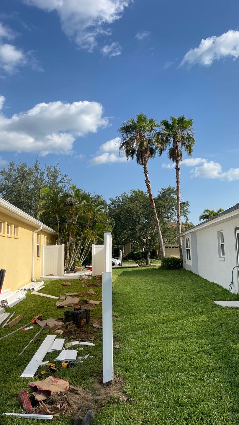 Lakewood Ranch, FL White Vinyl Privacy & Picket Fence by Asap fence and gates, LLC