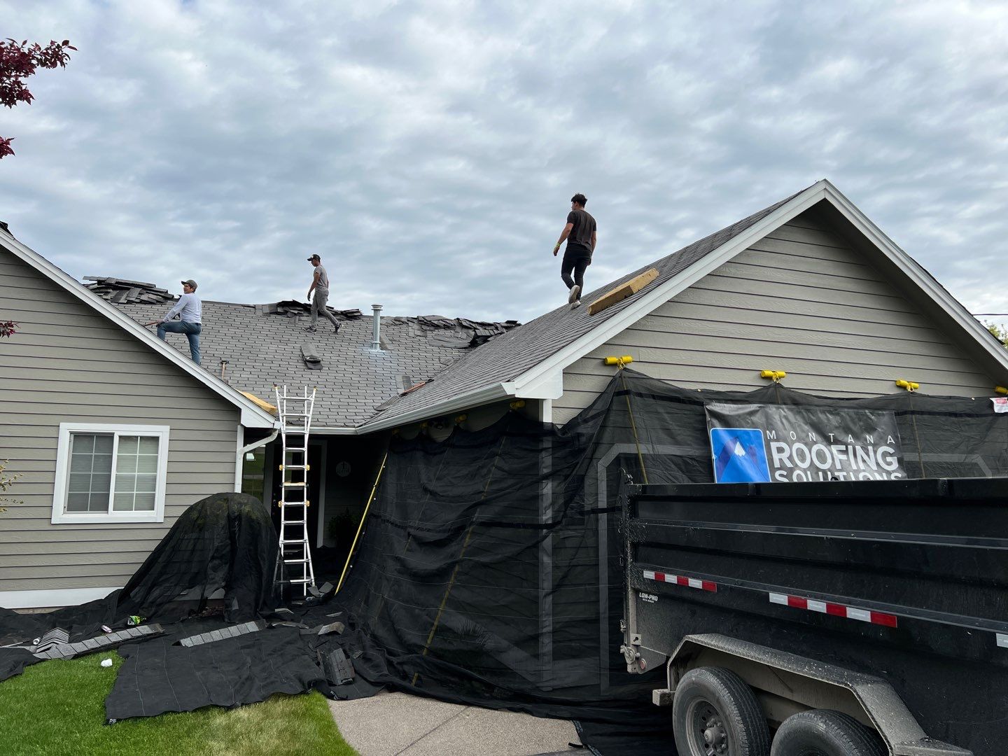 GAF Timberline HDZ - Charcoal by Montana Roofing Solutions