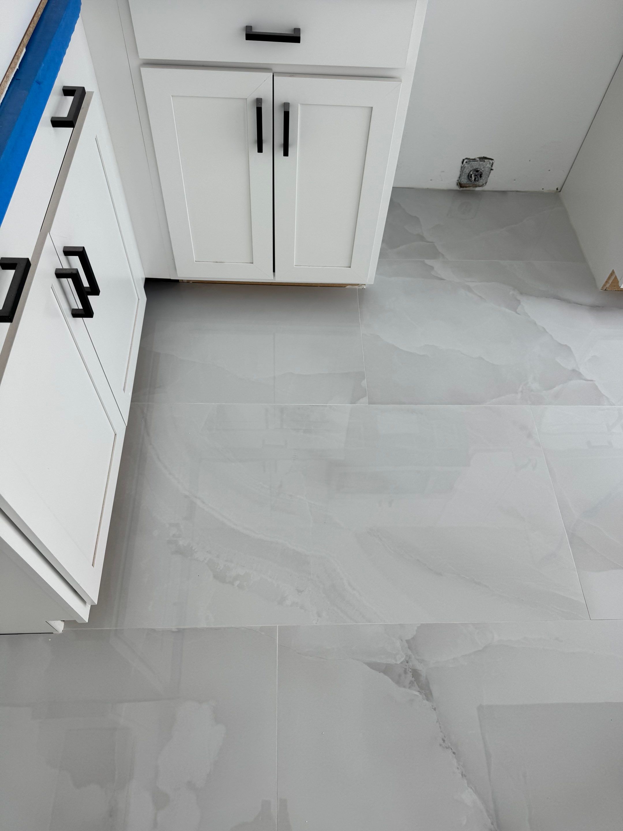 Floors and Baseboards - Wellington by Hevi Tile