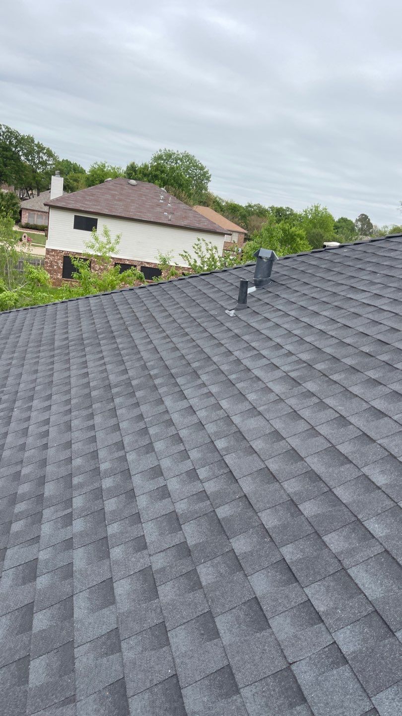 GAF HDZ - Charcoal by Elite Roofing LLC