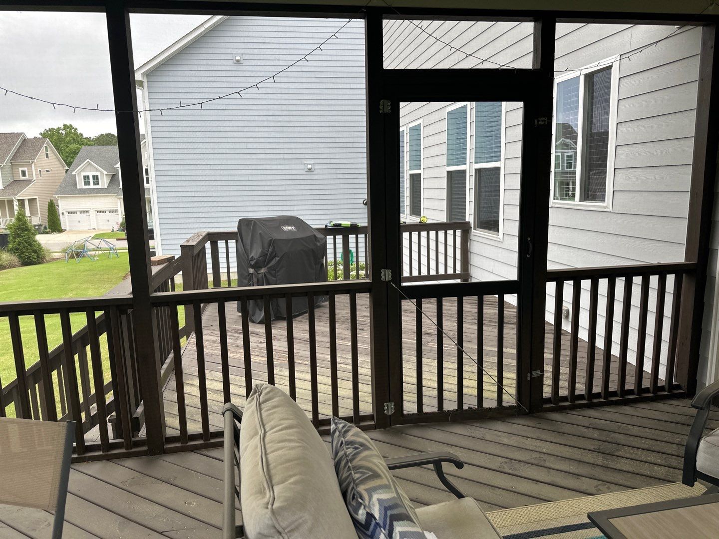 Weathered Deck using AcryFin by DuraSeal