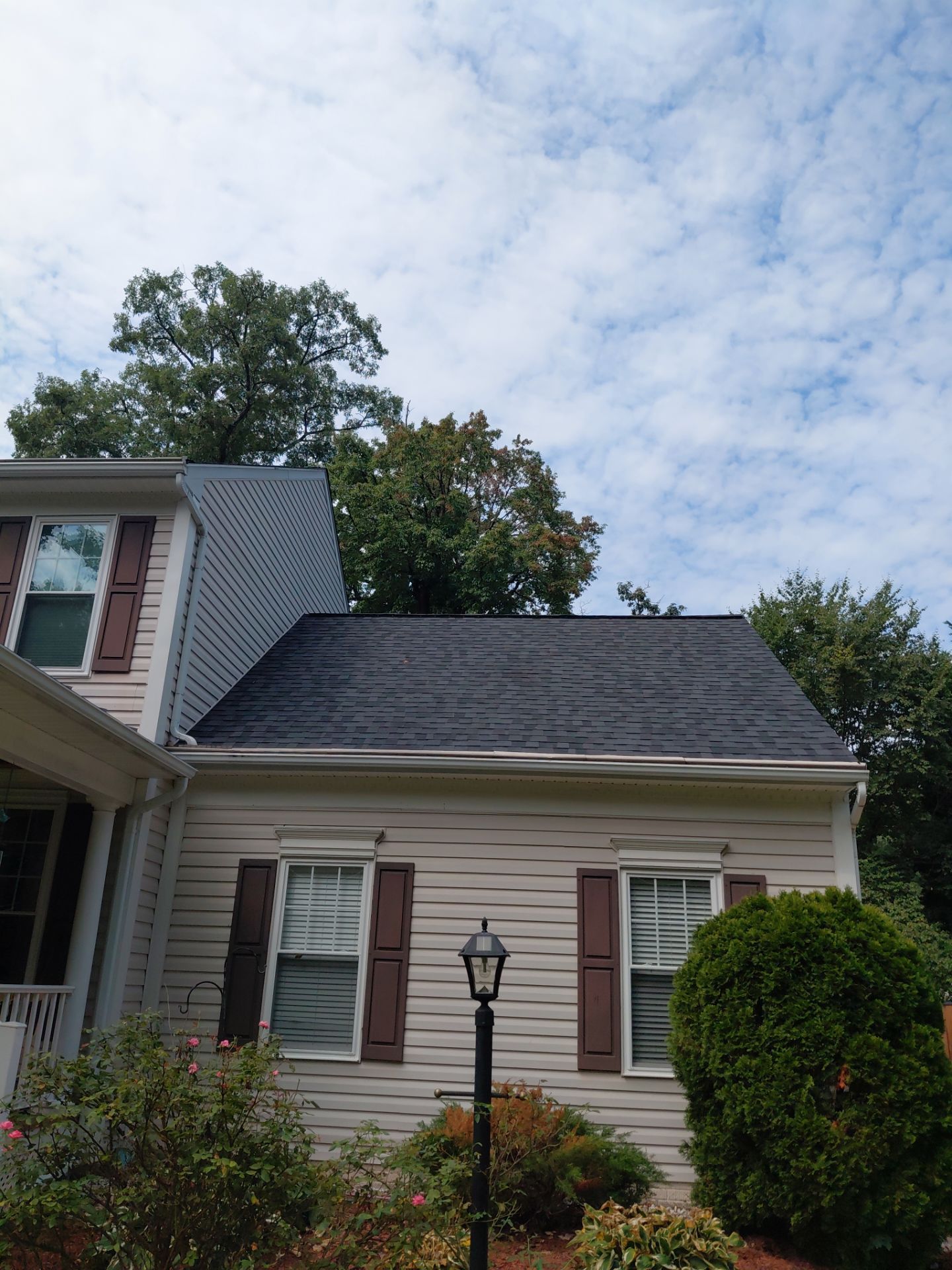 Lorton: Residential Roof with CertainTeed Landmark Pro in Max Def Moire Black by RM Banning, Inc.