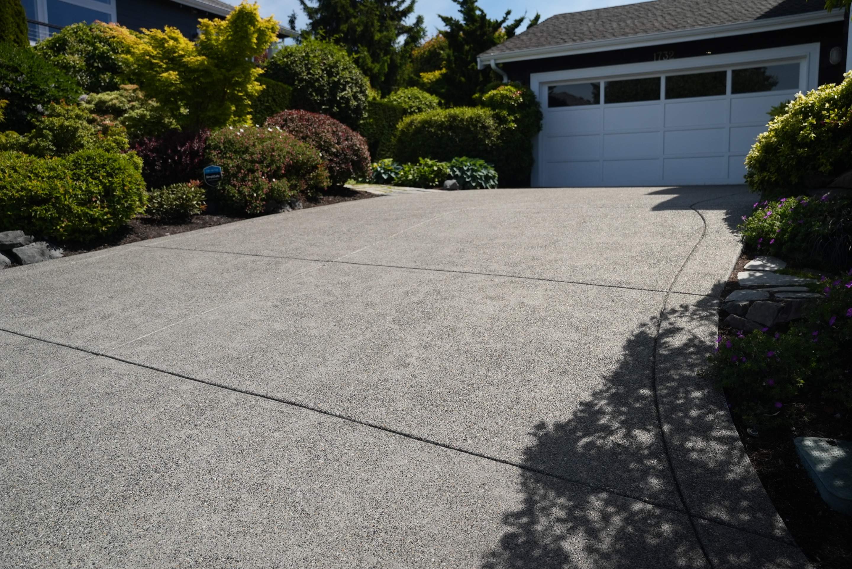 Concrete Driveway Repair | Mukilteo  by Jireh Asphalt & Concrete Inc 