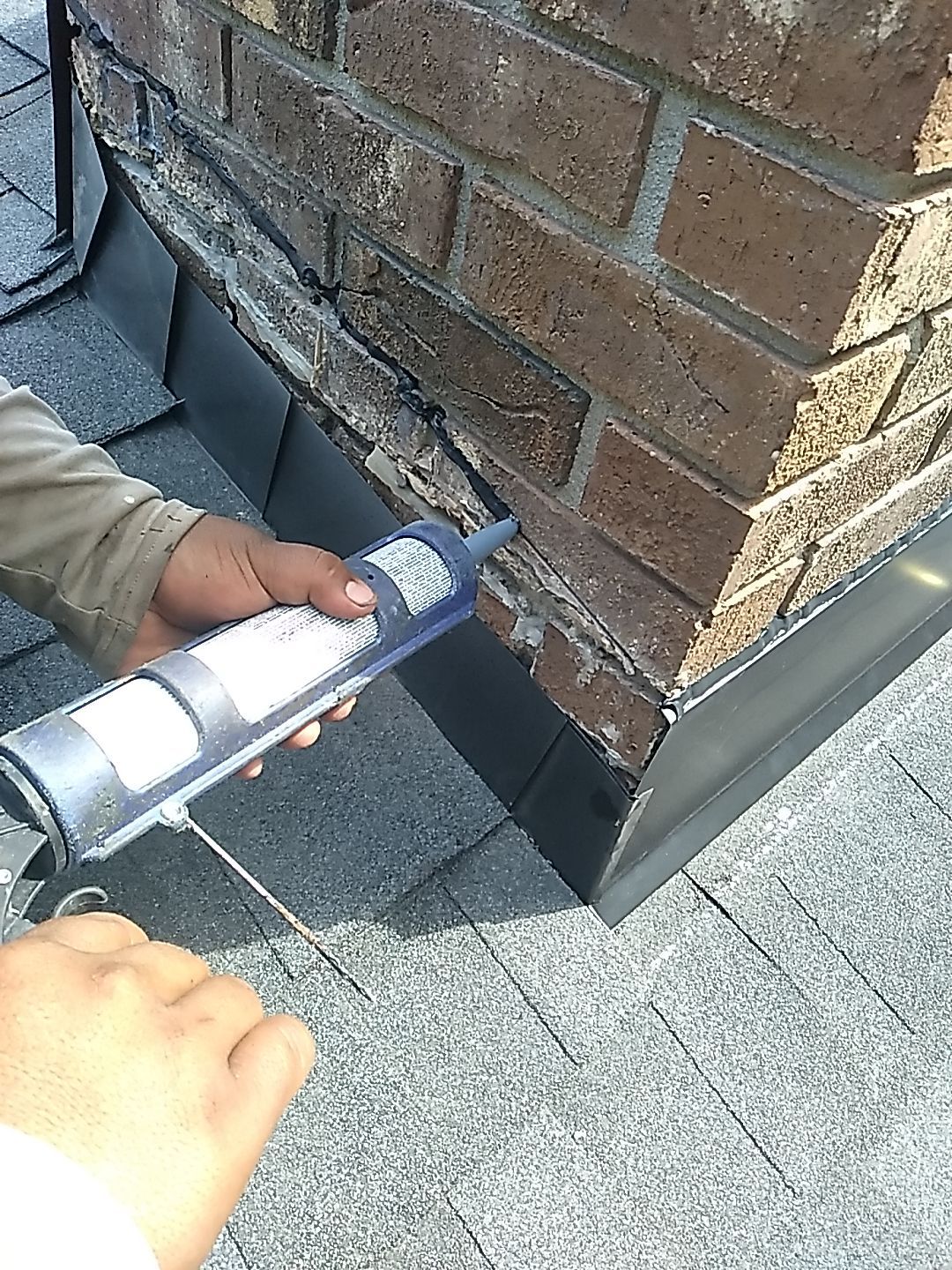 Residential Roofing Installation using Owens Corning® Oakridge Onyx Black by Indigo State Roofing