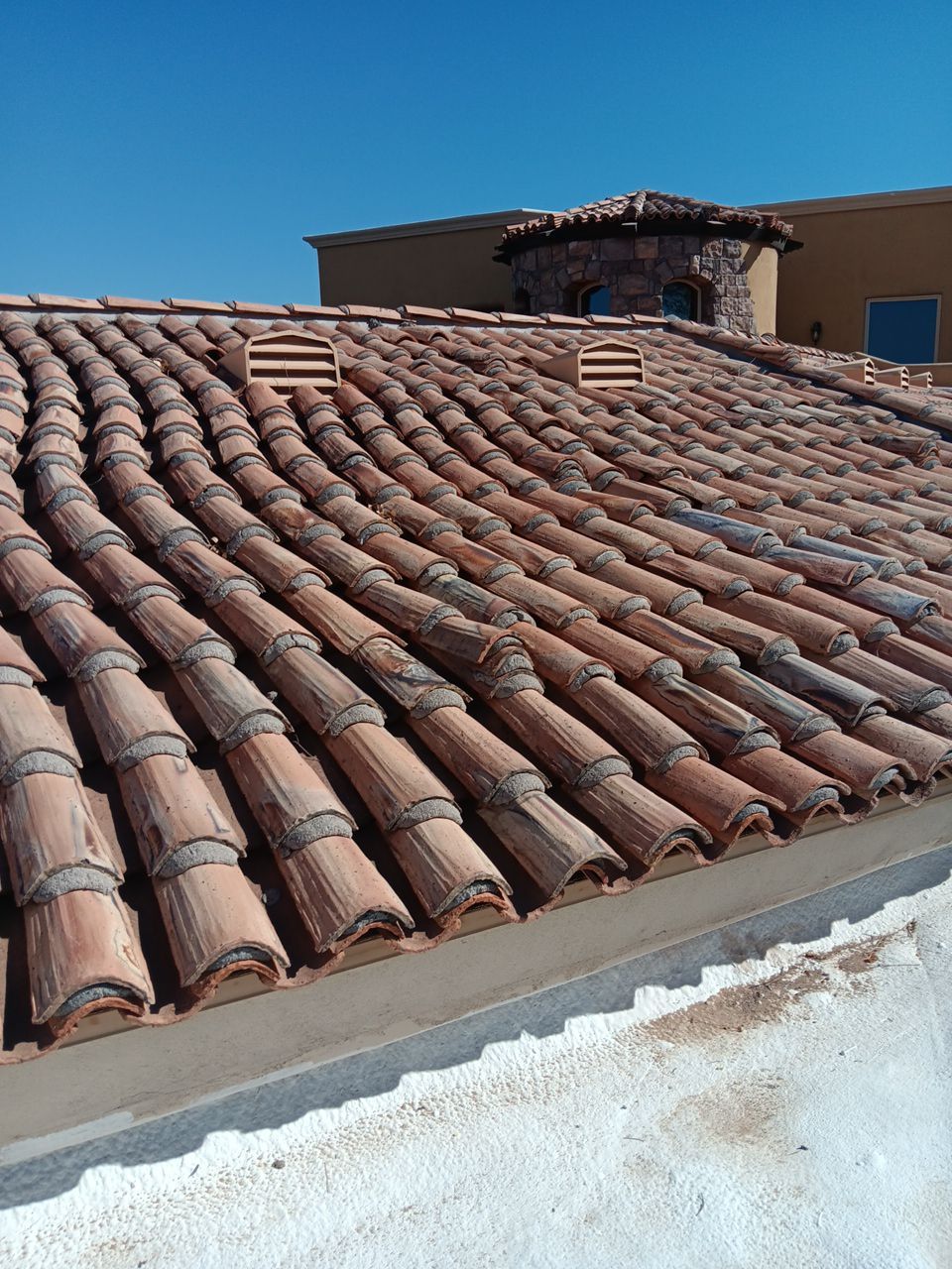 Onyx Concrete Tile by Reimagine Roofing