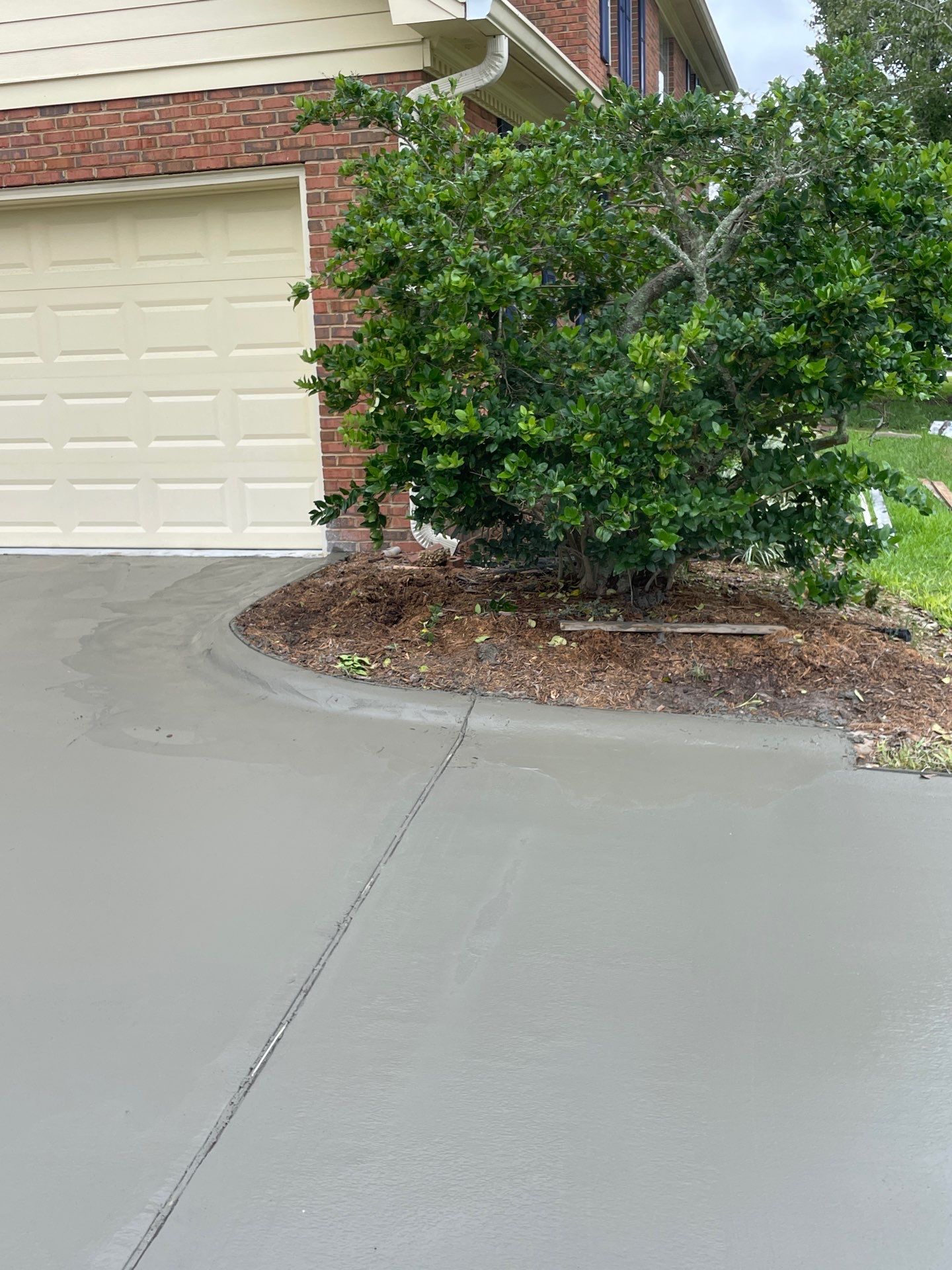 Driveway Replacement ON A HILL in Jacksonville, Florida by Burlington Concrete & Asphalt Inc