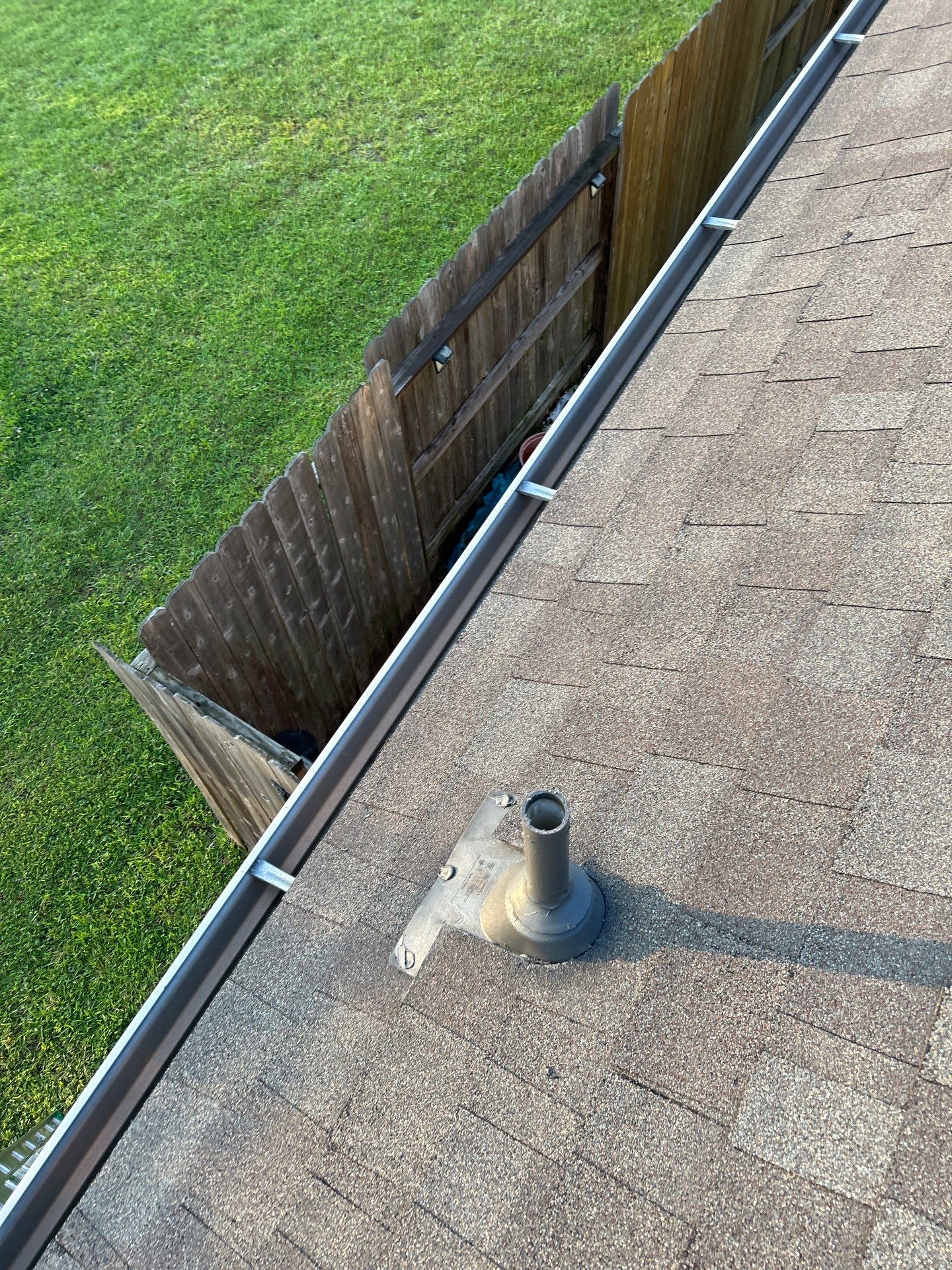 Hail Damage using Owen's Corning Duration (Lifetime) Shingles by Roof Repair Company