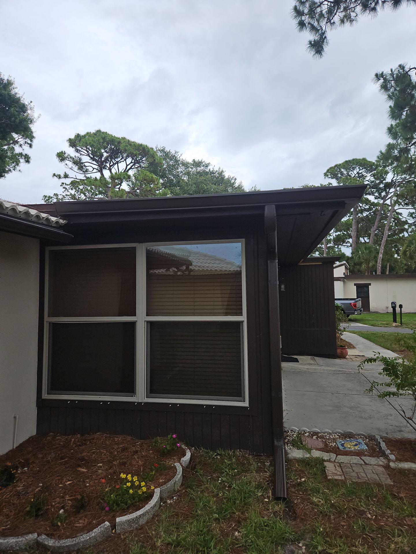 Seamless Aluminum Gutter Installation using Musket Brown Seamless Gutters in Nokomis FL by Gutter Professors