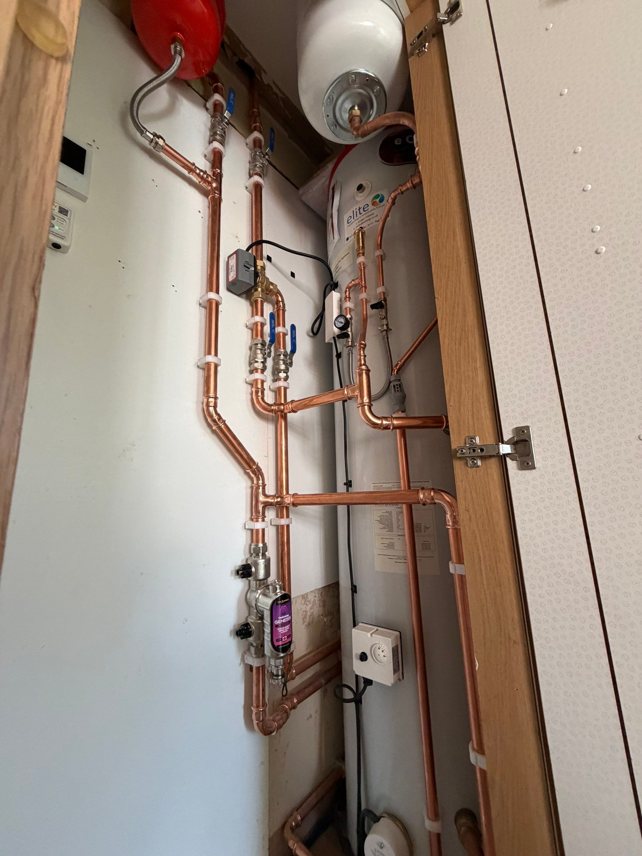 π₯ Gas Boiler Out. High-Efficiency Heat Pump In. Smarter Energy Future Secured. π₯ by Elite Services Group Ltd