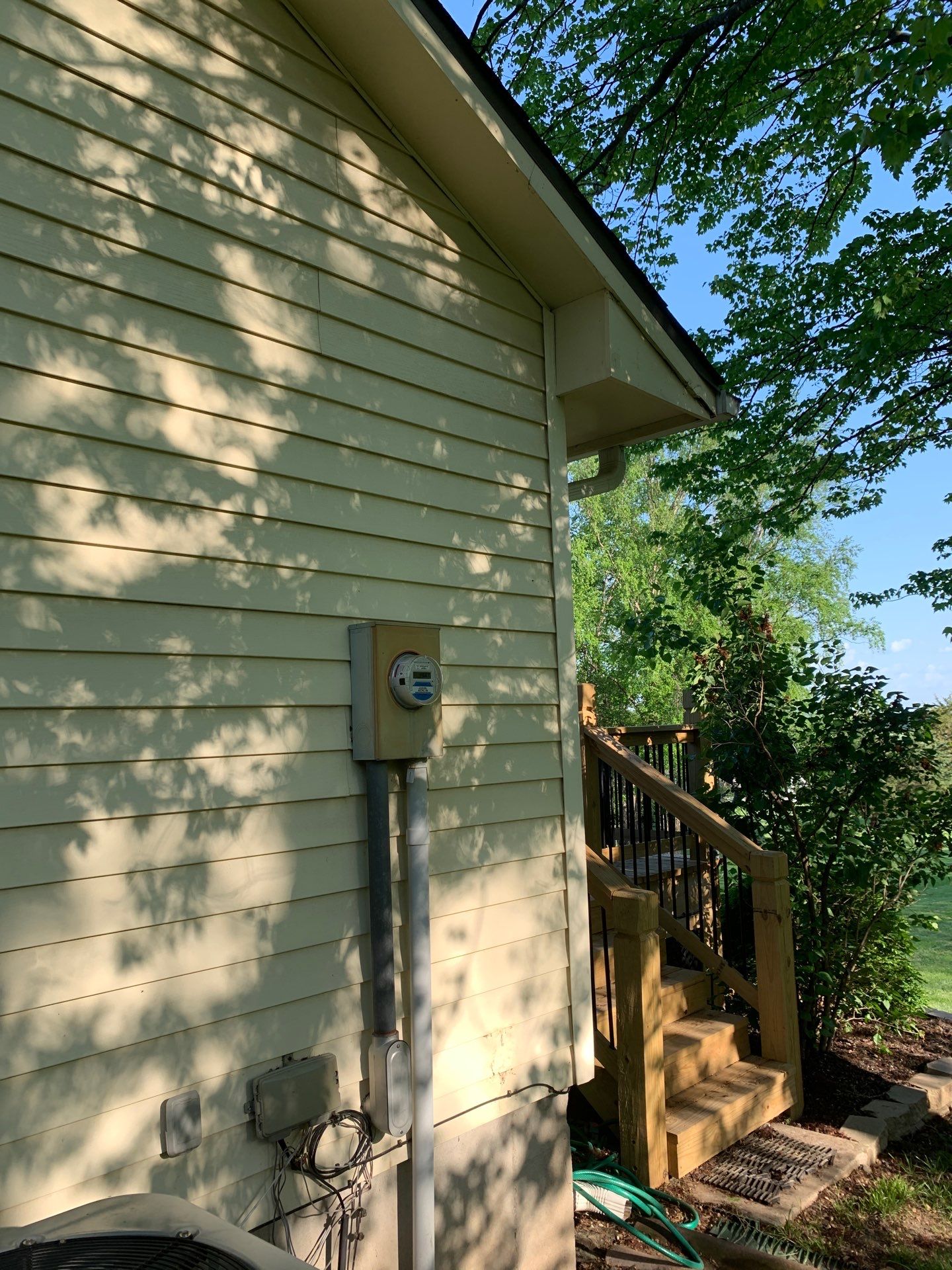 New Craneboard Siding on this Platte City, Mo home  by EEC  Windows, Siding & Roofing 