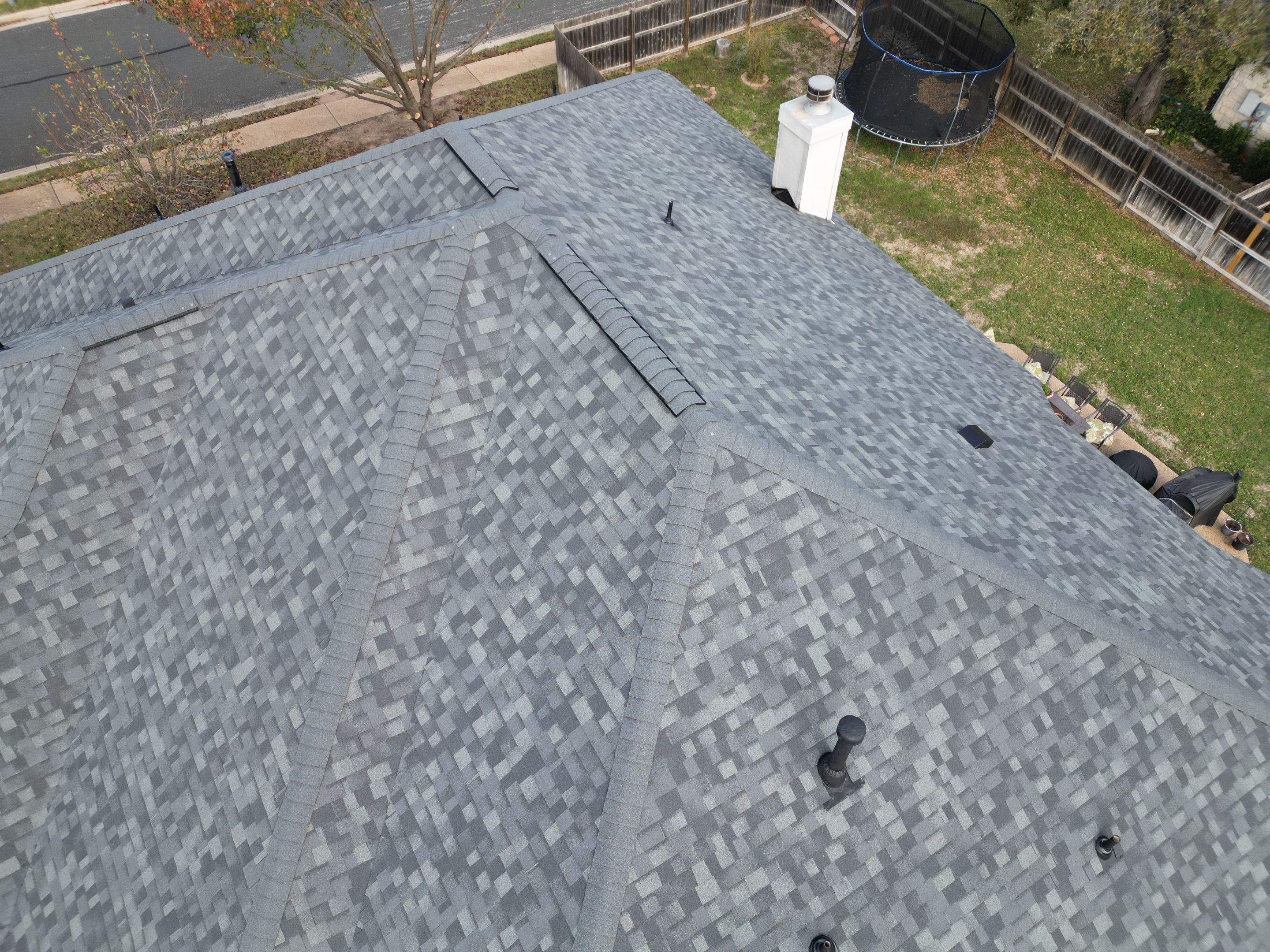 Estate Gray - Owens Corning TruDefinition Duration by RoofsOnly.com