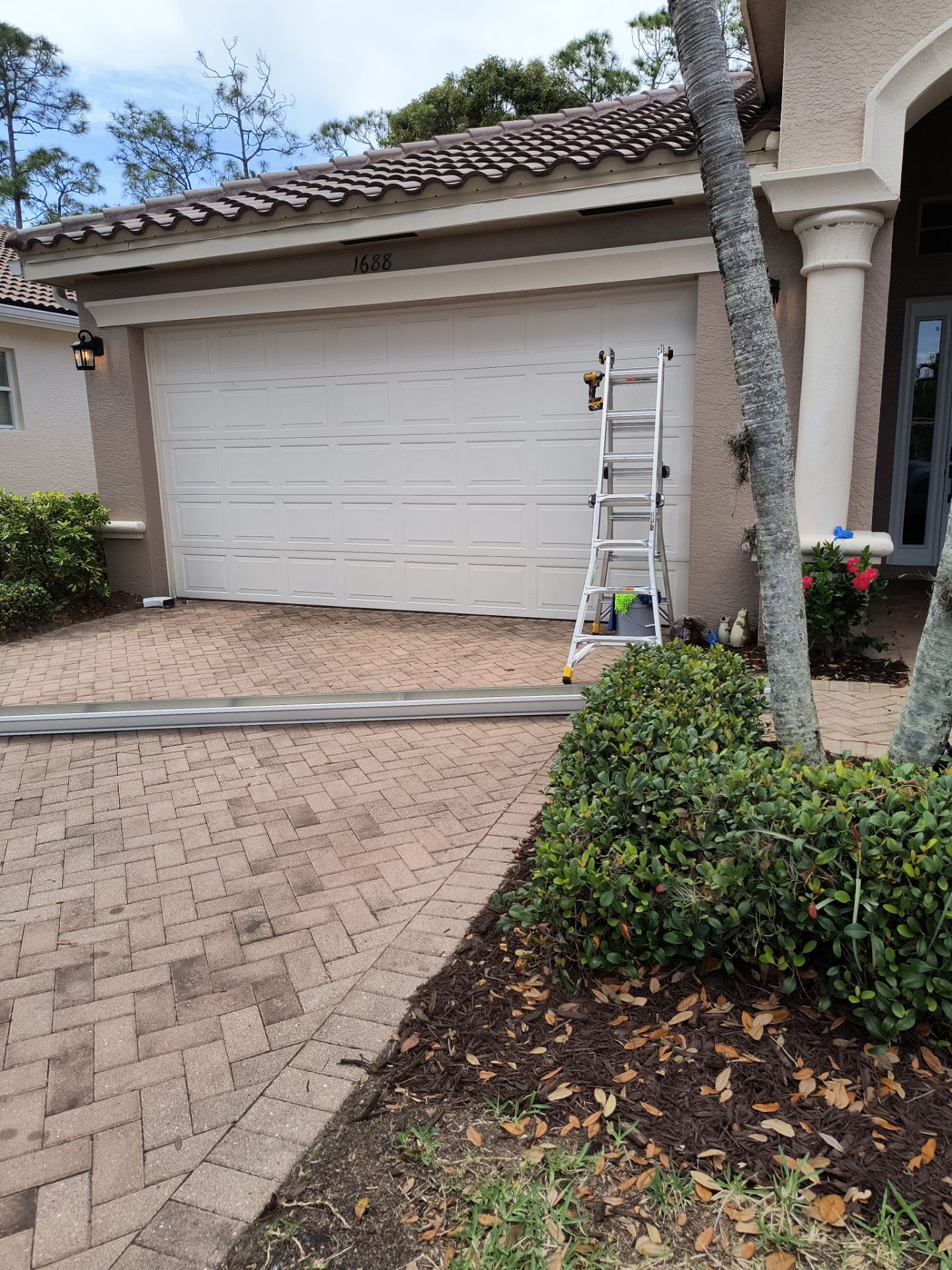 White Aluminum K-style Gutters 6'' K-style and Downspouts in Naples FL by Gutter Professors