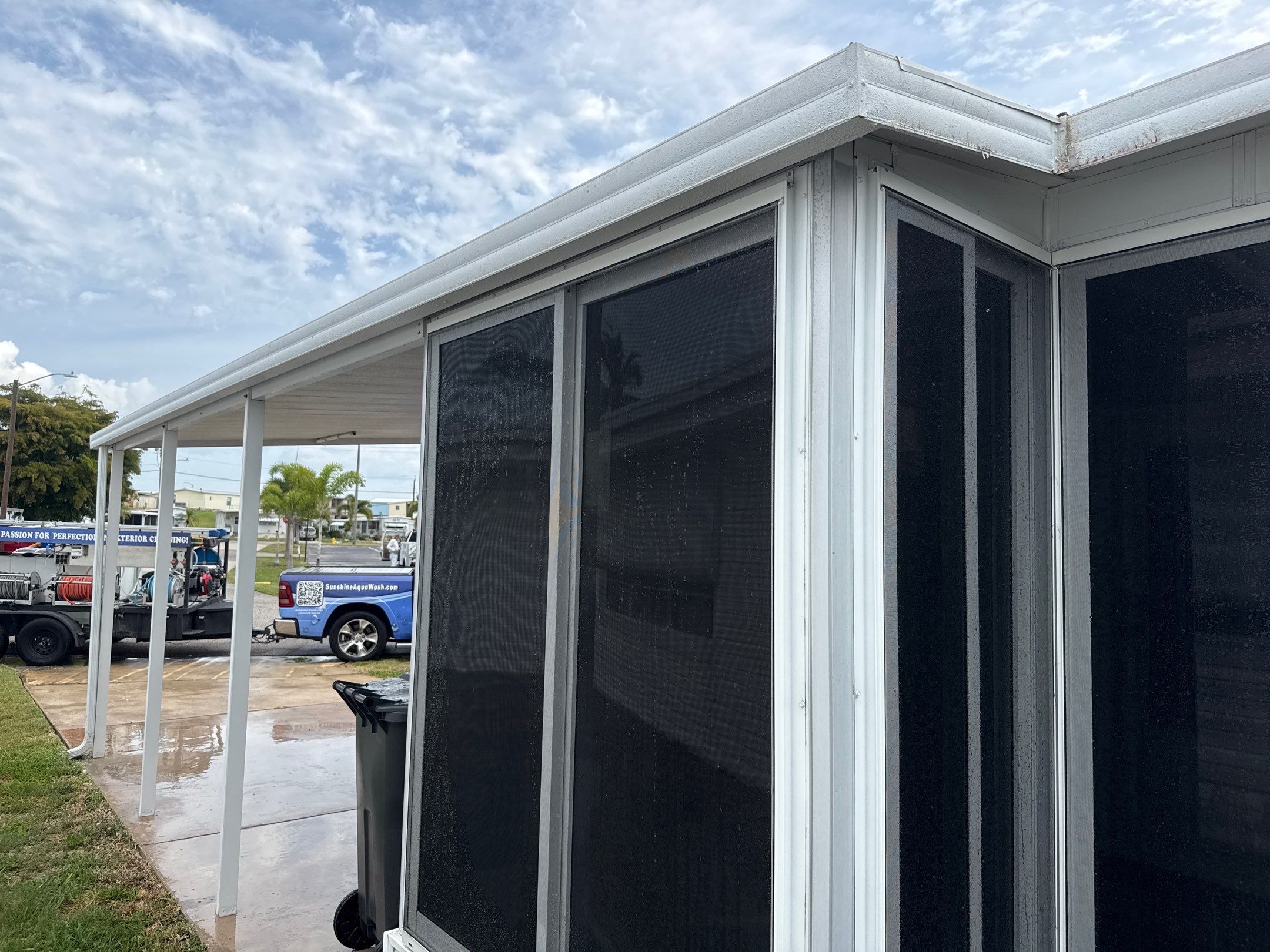 Mobile Home Soft Wash in Desoto/Tidevue Estates – Ellenton, FL by Sunshine AquaWash