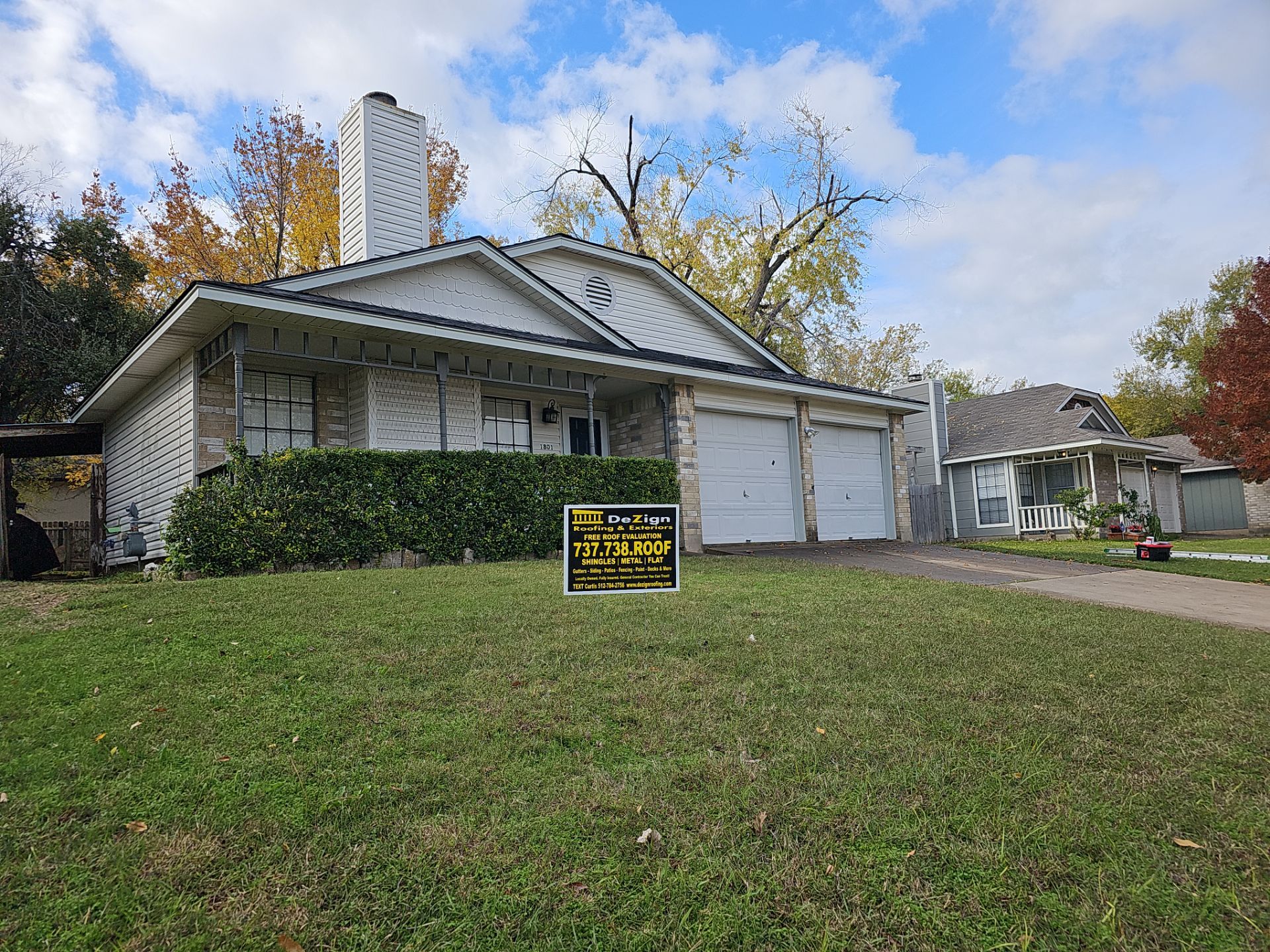 Residential Roofing Installation using Owens Corning Oakridge Onyx Black by DeZign Roofing & Exteriors
