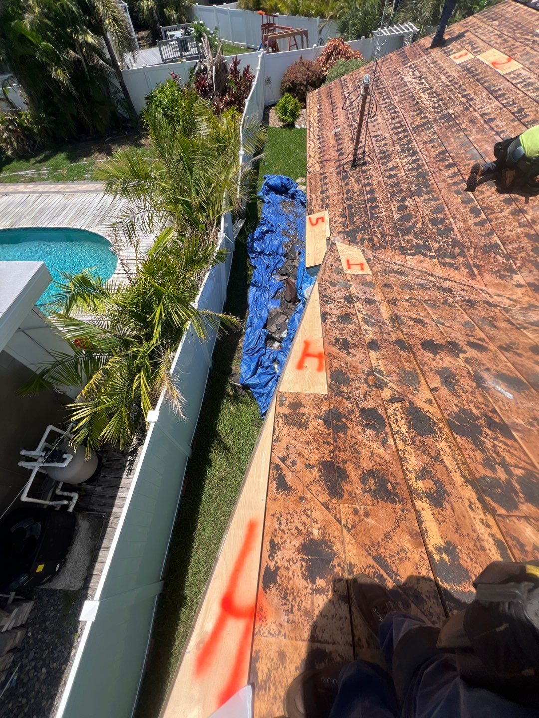 Project in St. Petersburg 33711 by Mitchell Roofing Company LLC 