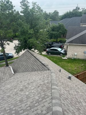 Residential Roof Replacement using GAF HDZ - Weathered Wood