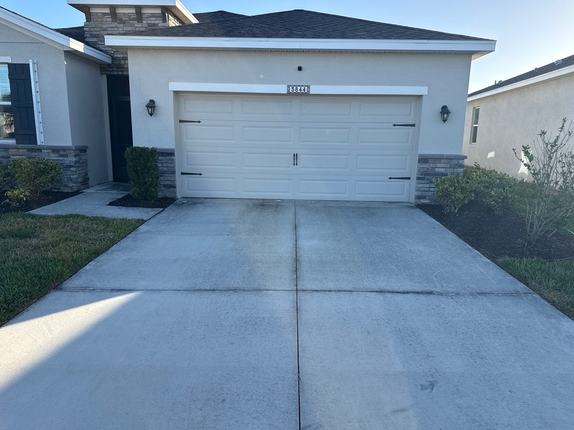 House Wash, Lanai Cleaning & Driveway Washing | Willow Walk Palmetto FL by Sunshine AquaWash