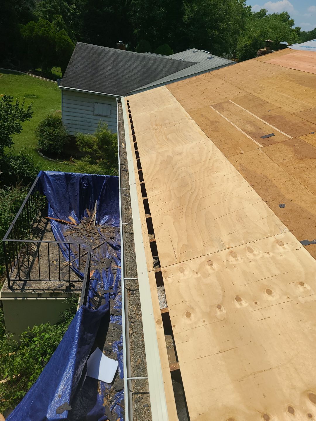 Arlington: Roof Replacement with CertainTeed Landmark Pro in Max Def Georgetown Gray by RM Banning, Inc.