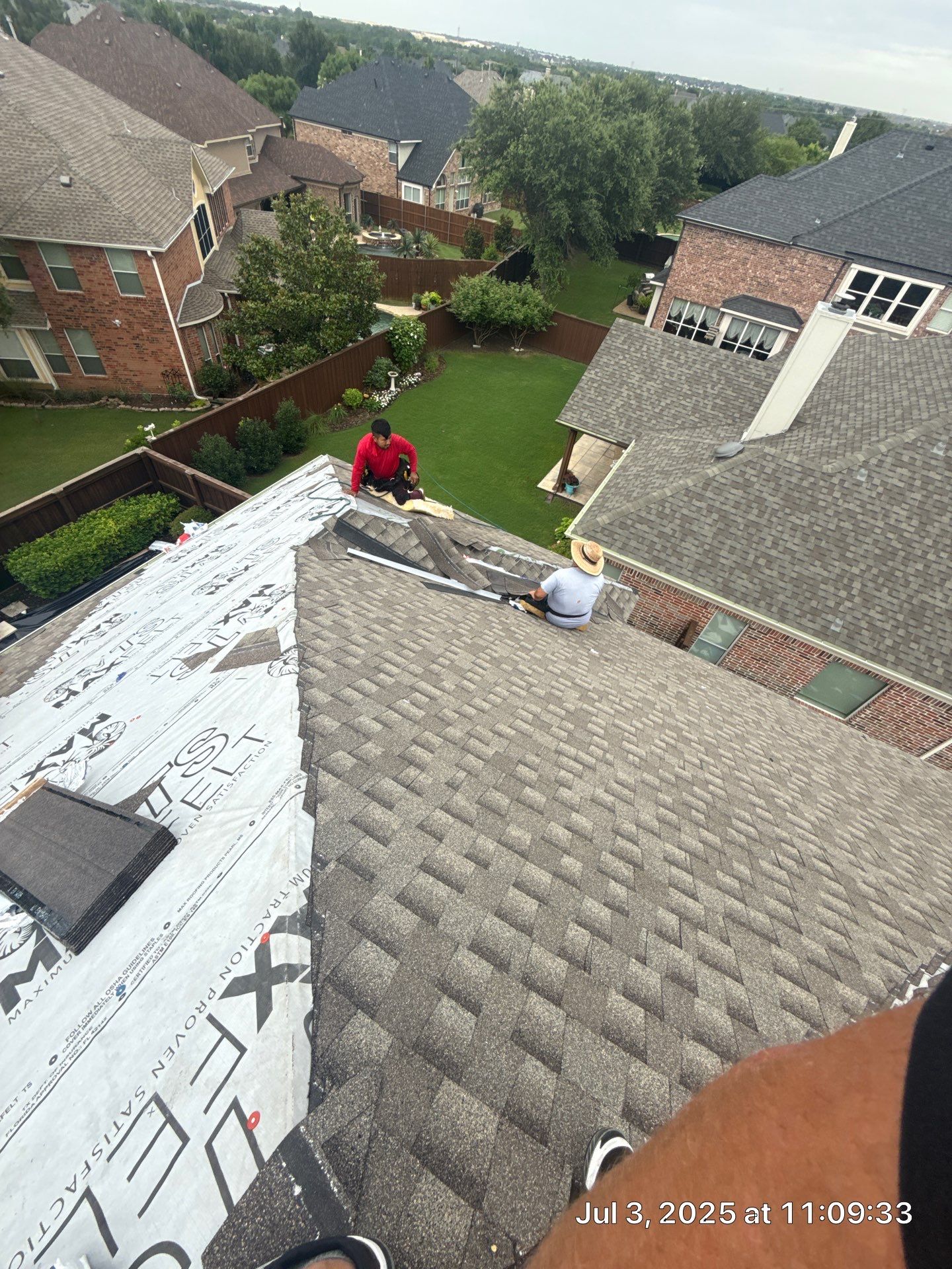 GAF HDZ - Weathered Wood by Elite Roofing LLC