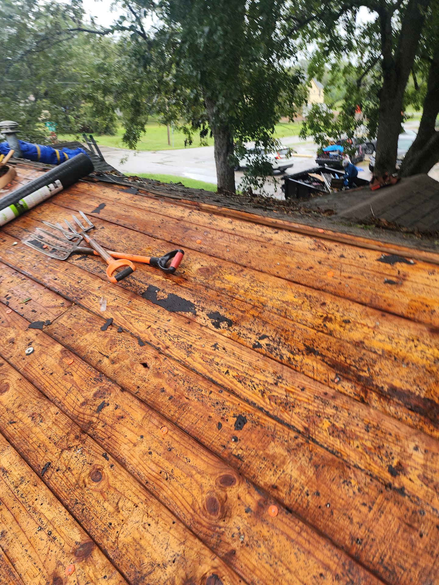 Residential Roofing Installation using Owen's Corning Duration (Lifetime) Shingles by Roof Repair Company