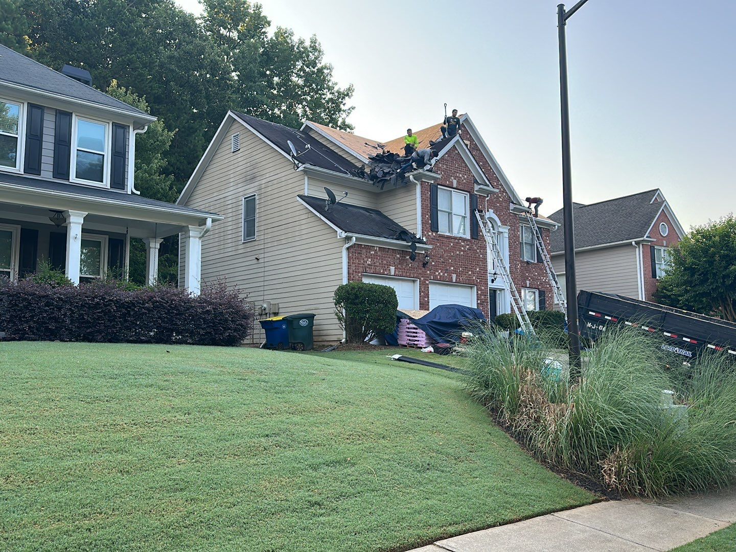 Ownes Corning Duration AR Onyx Black by NBS Roofing, Inc.