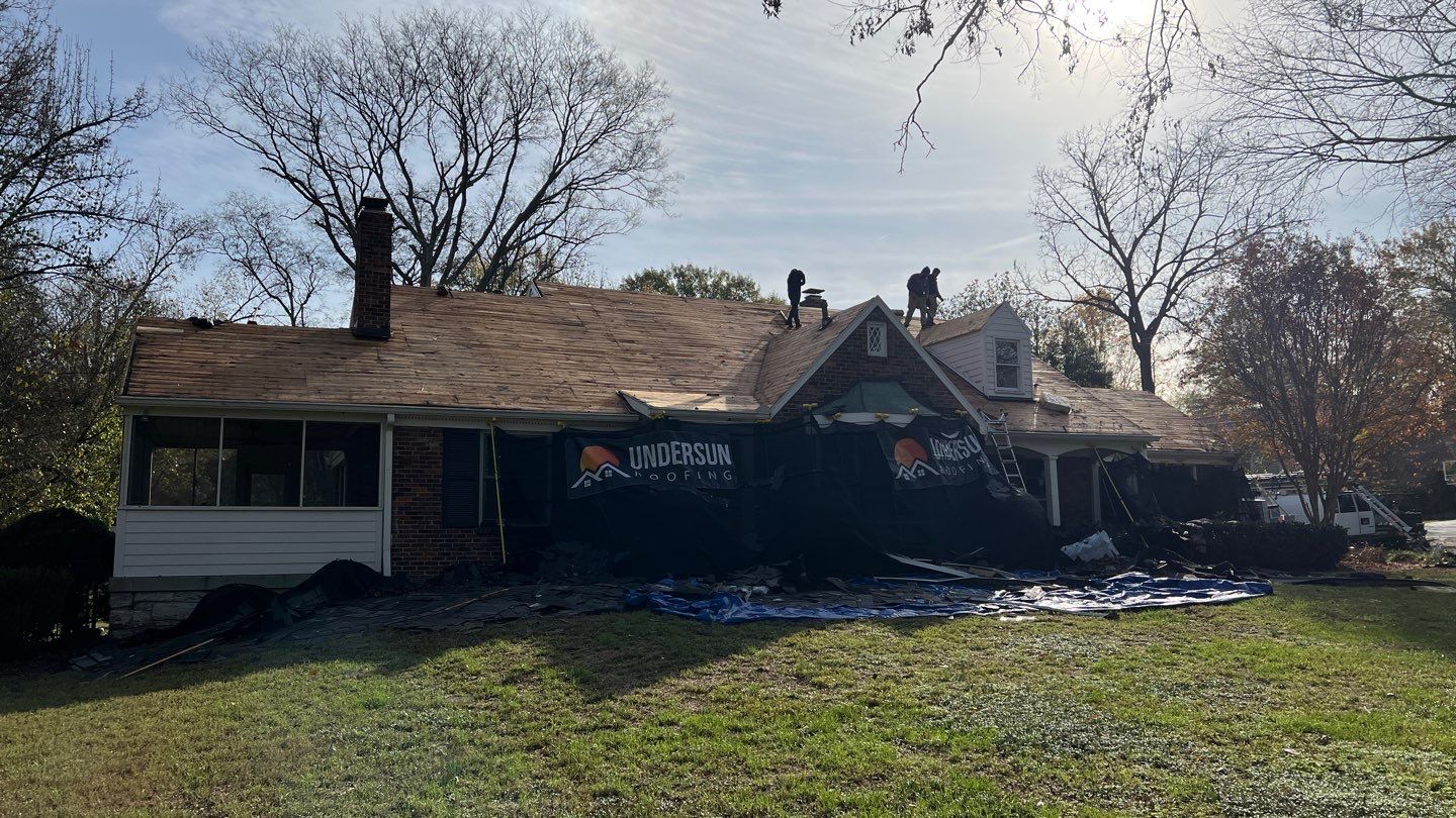 GAF Slateline Shingles with Copper Standing Seam and Flashings by Undersun Roofing 