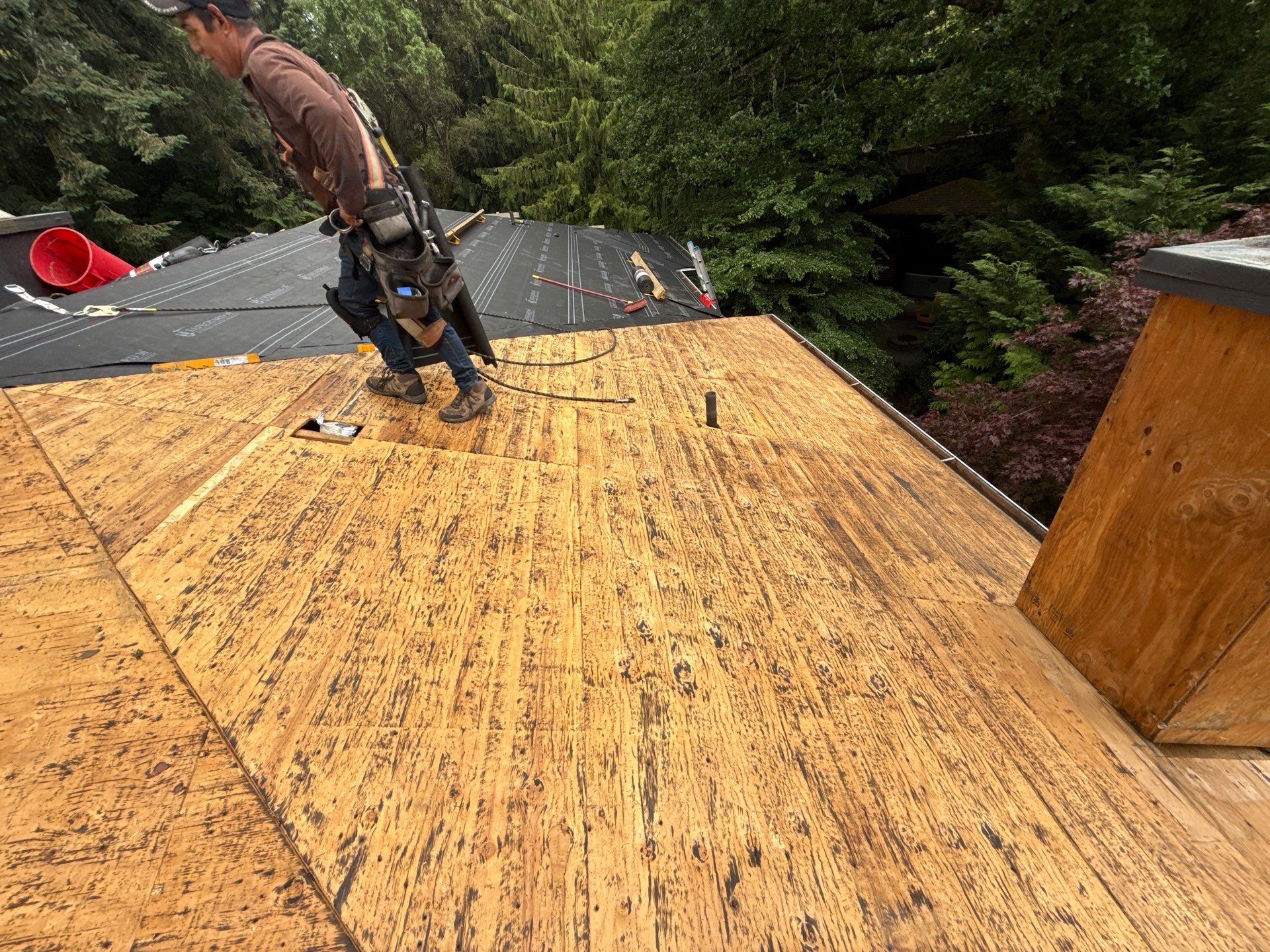 Project in West linn by Tom Leach Roofing