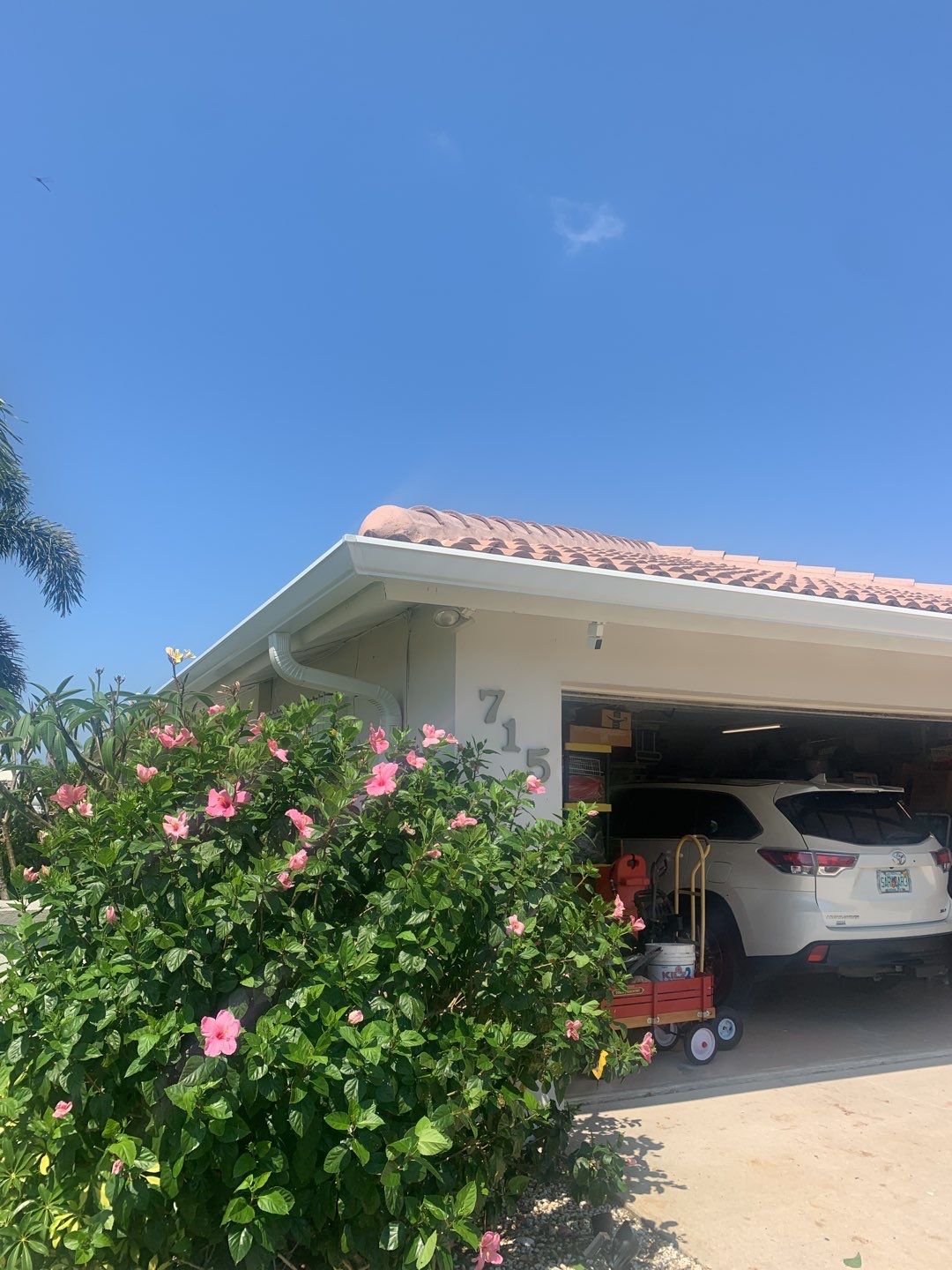 7-Inch Seamless Gutters for Punta Gorda FL by Gutter Professors