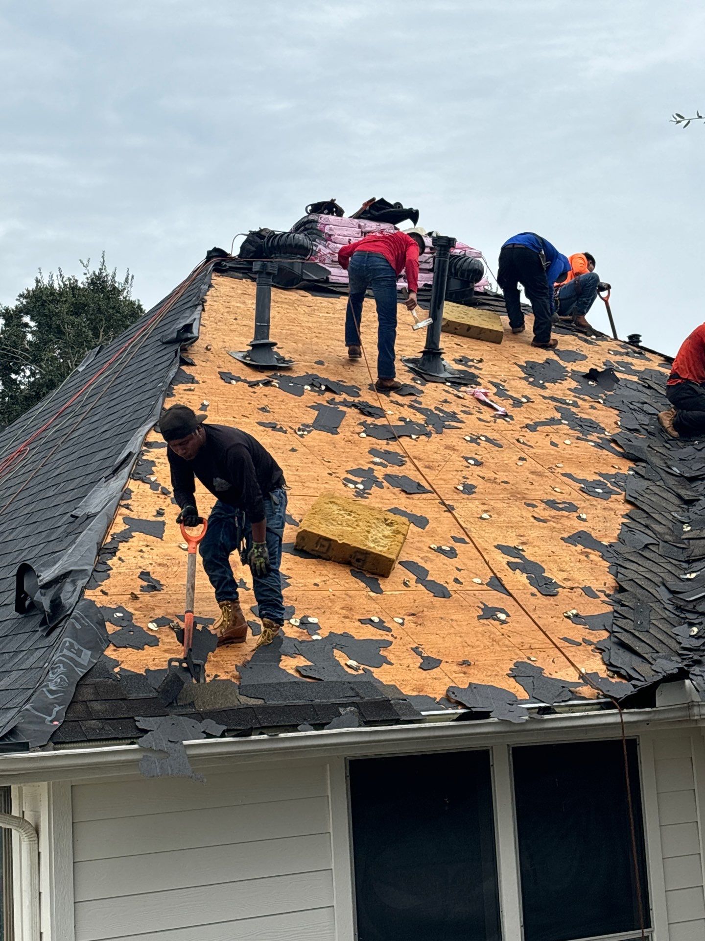 Residential Roofing Installation using Owen's Corning Duration (Lifetime) Shingles by Roof Repair Company