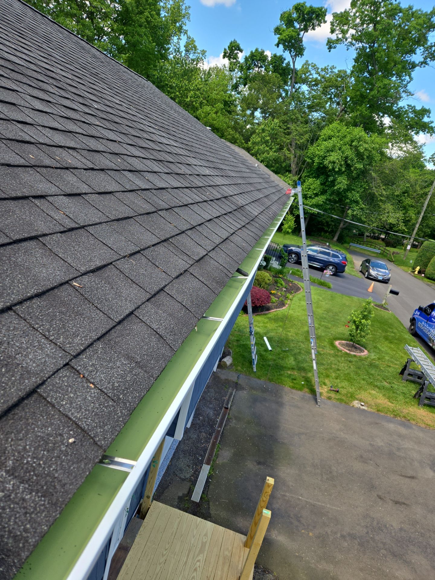 Siding Installation using Certainteed Cedar Impressions Straight Edge Perfection Shingles - D7 - Pacific Blue by A Plus Exterior