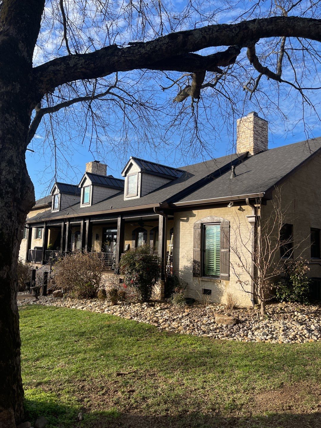 Residential Roofing Installation using Atlas Pinnacle Pristine with Scotchgard Protector by Paragon Roofing