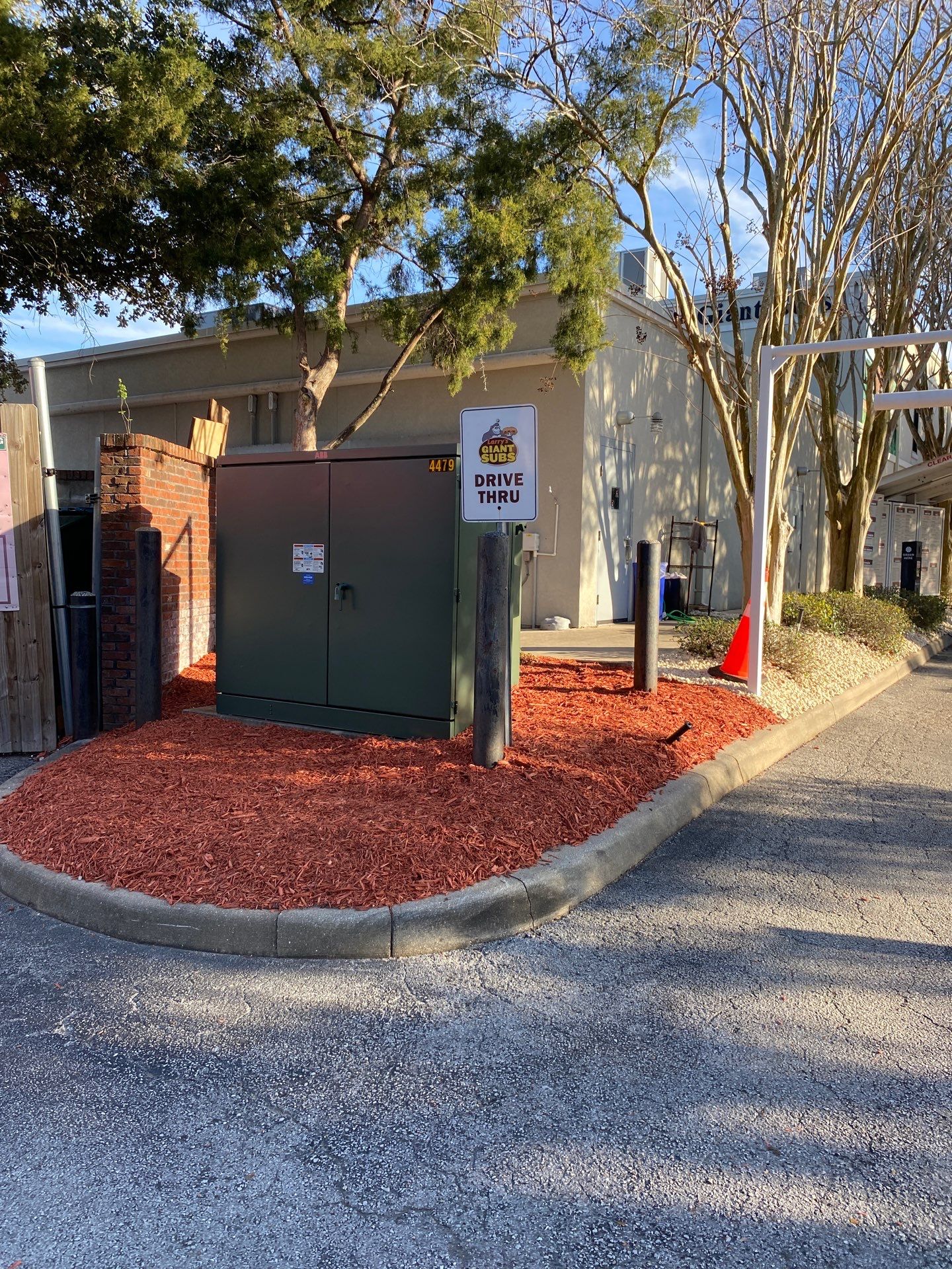 Larry’s Giant Subs | Rock & Mulch by ProGreen Services