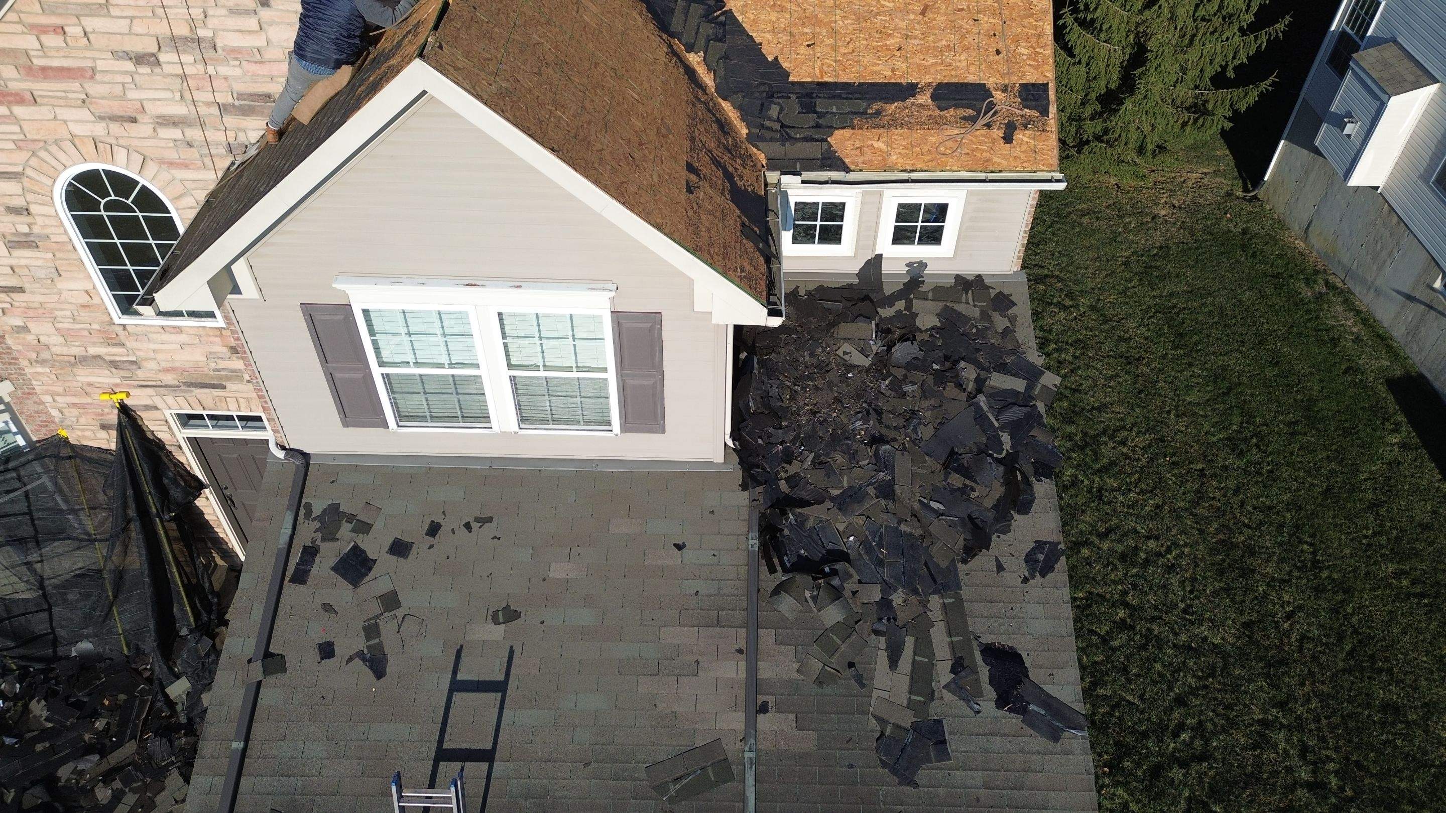 Liberty Township - Pristine Black by Tamlin Roofing