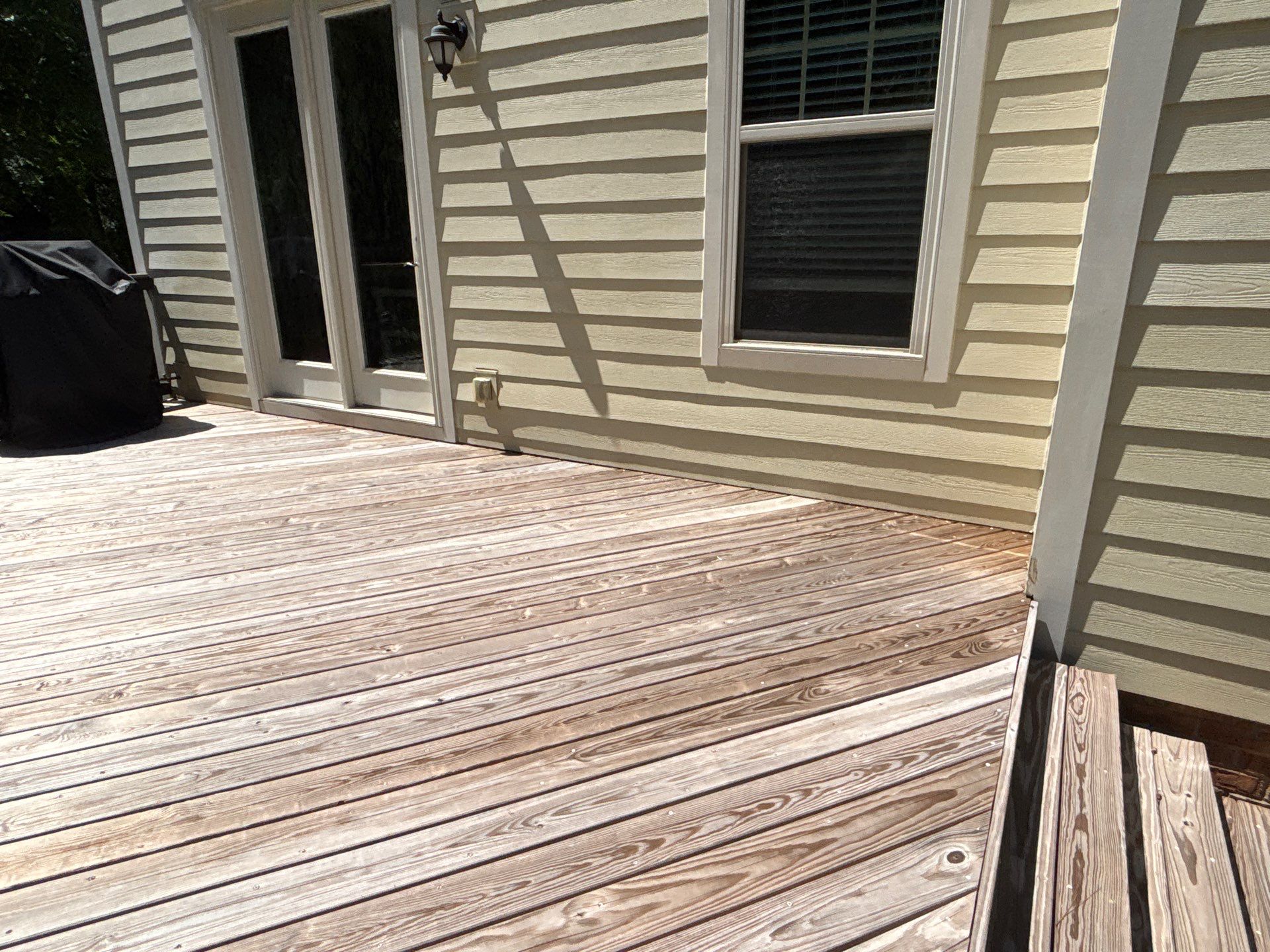 Deck using Wood Sealant by DuraSeal