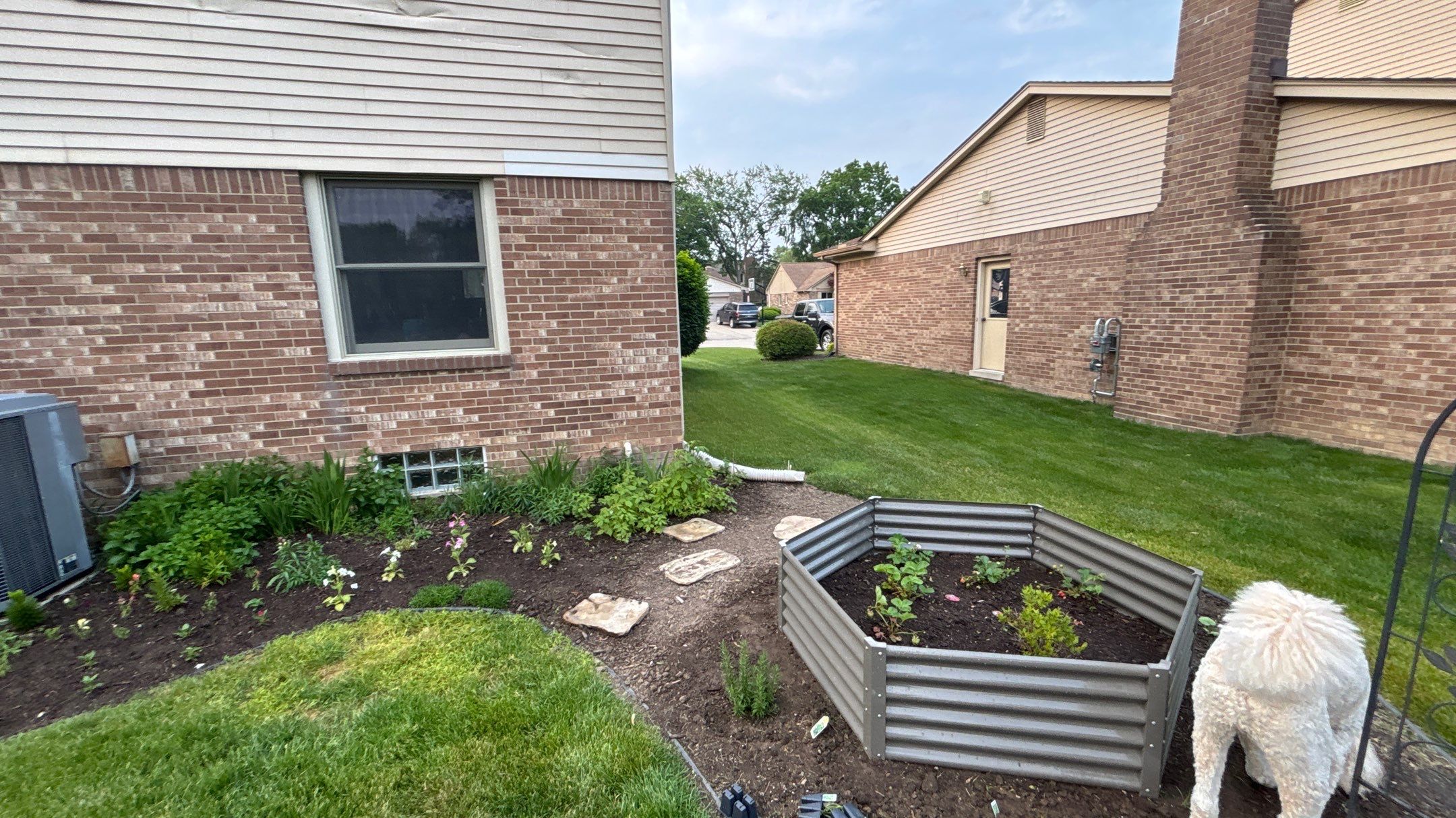 Siding Replacement using Alside S7 Cedar Mill Grain Pebble by 180 Contractors