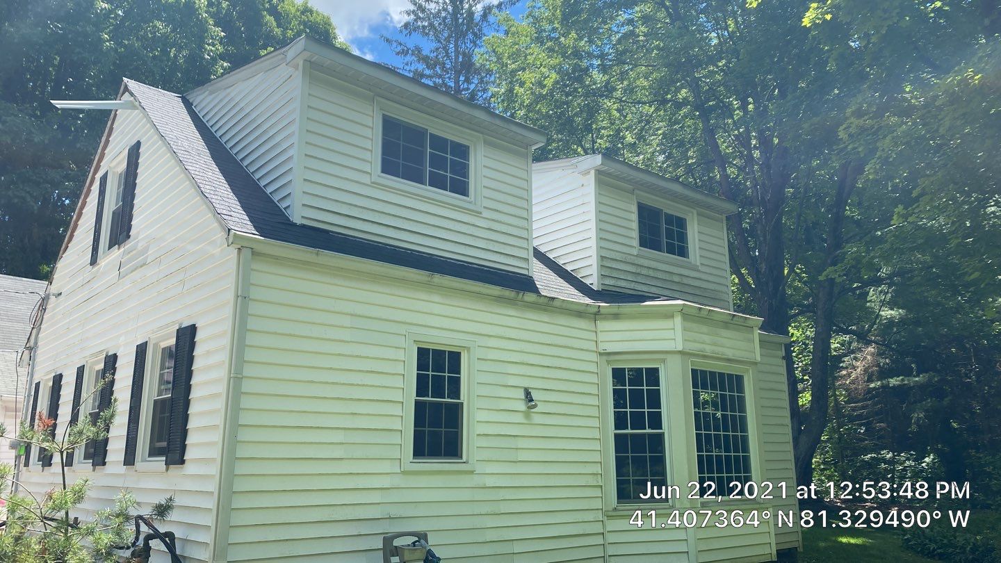 New CertainTeed Presidential Shake Roof with Standing Seam Accents by Runyon & Sons Roofing