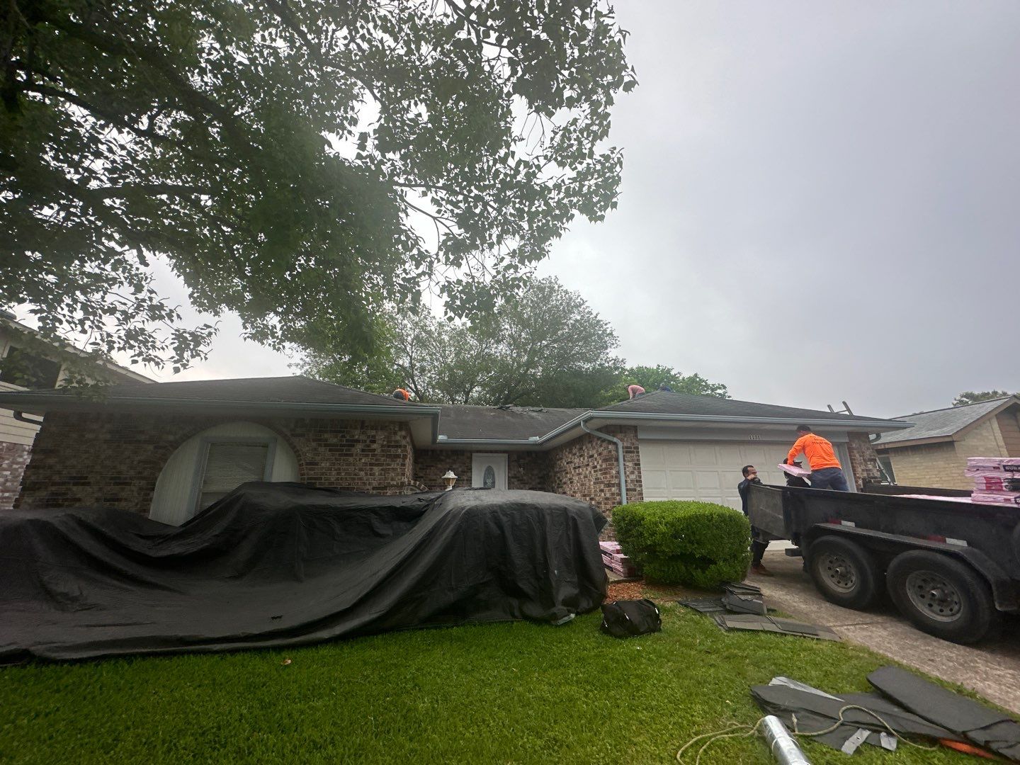 Residential Roofing Installation using Owen's Corning Duration (Lifetime) Shingles by Roof Repair Company