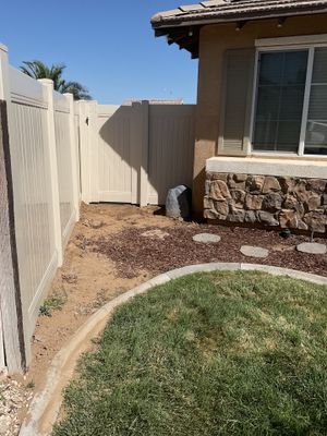 Fence Installation using Vinyl
