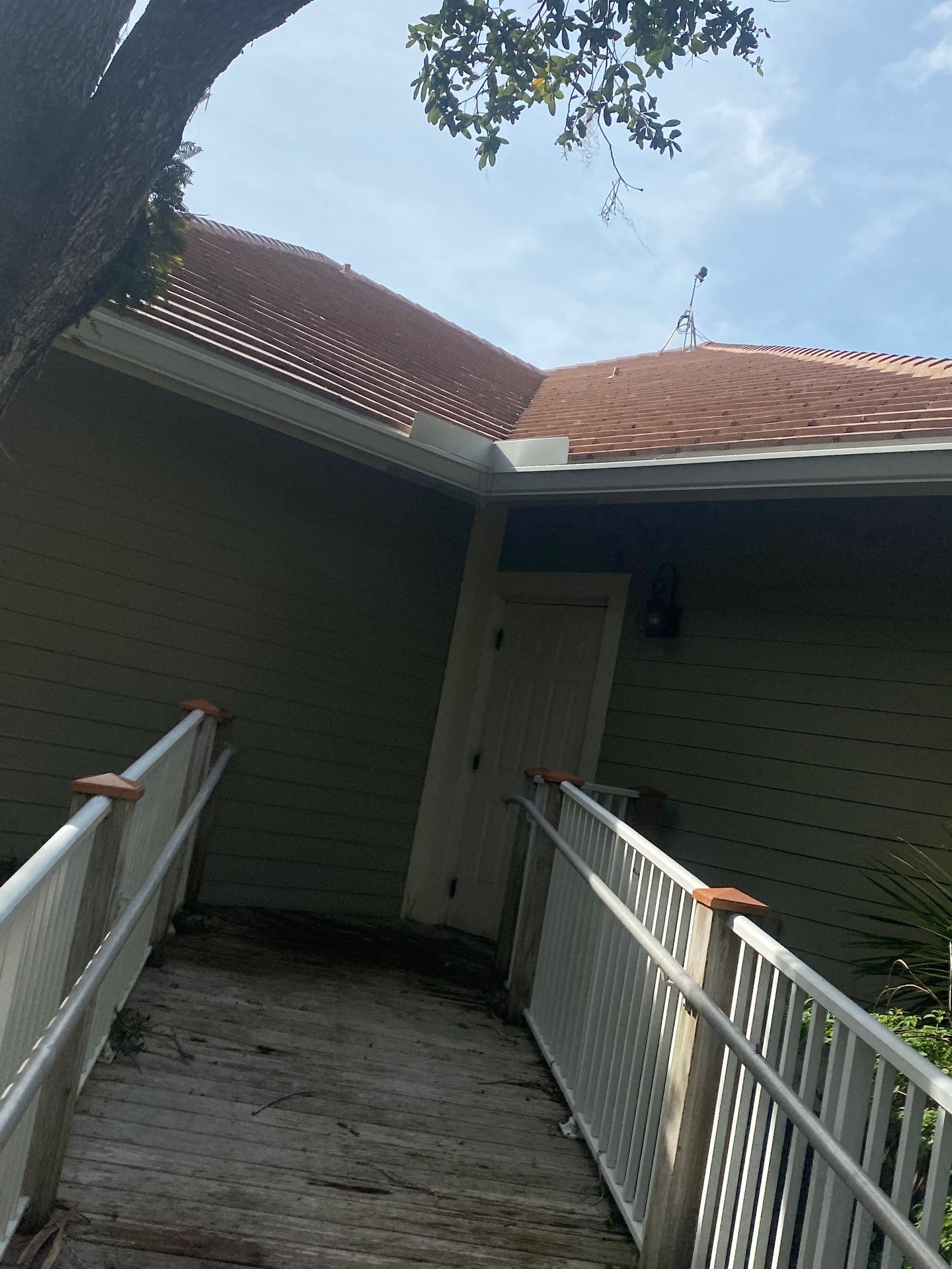 7-Inch Smooth Box Seamless Gutters using smooth box gutters in Fort Myers FL by Gutter Professors
