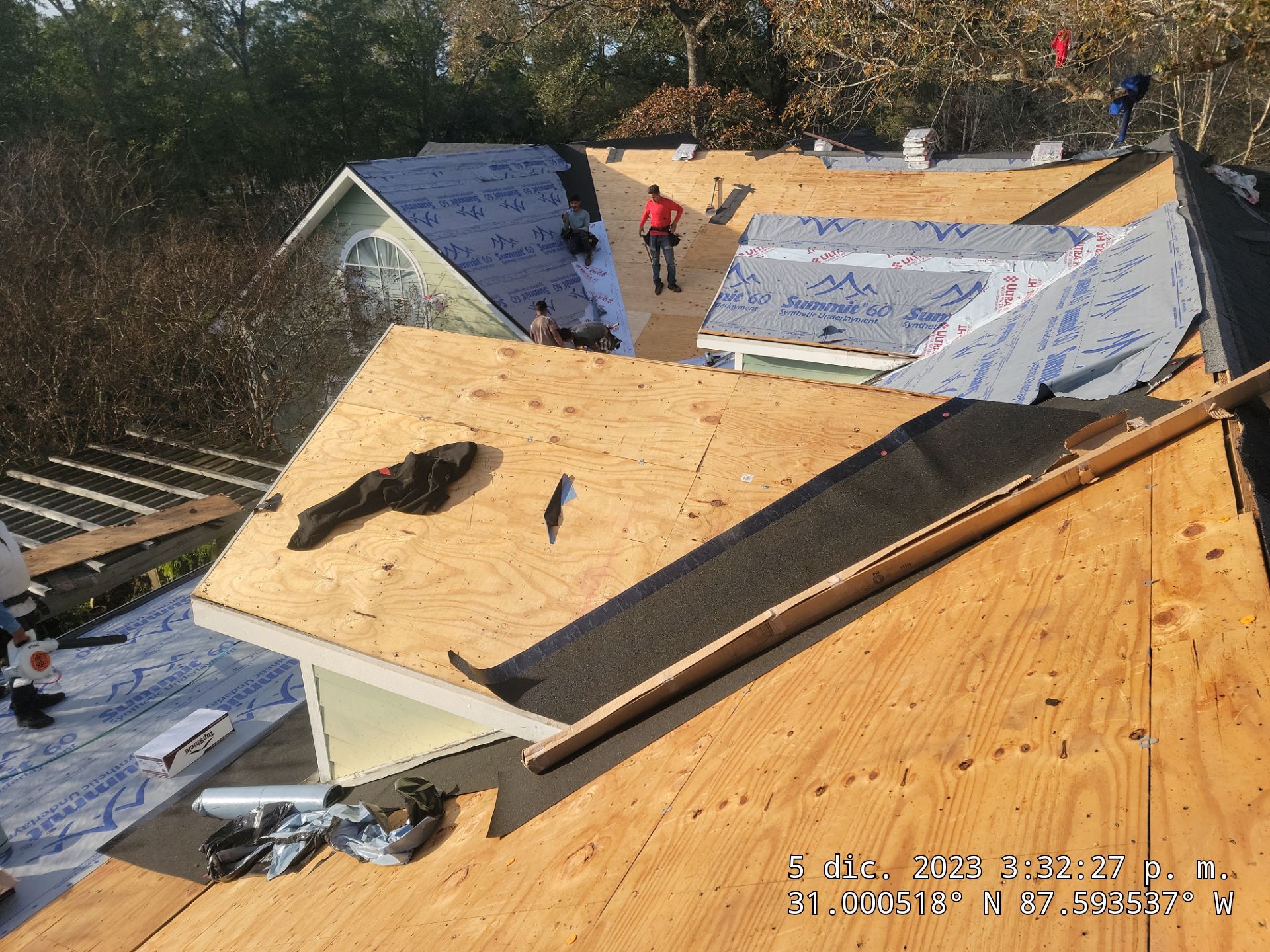 Jaye by IAM Roofing LLC