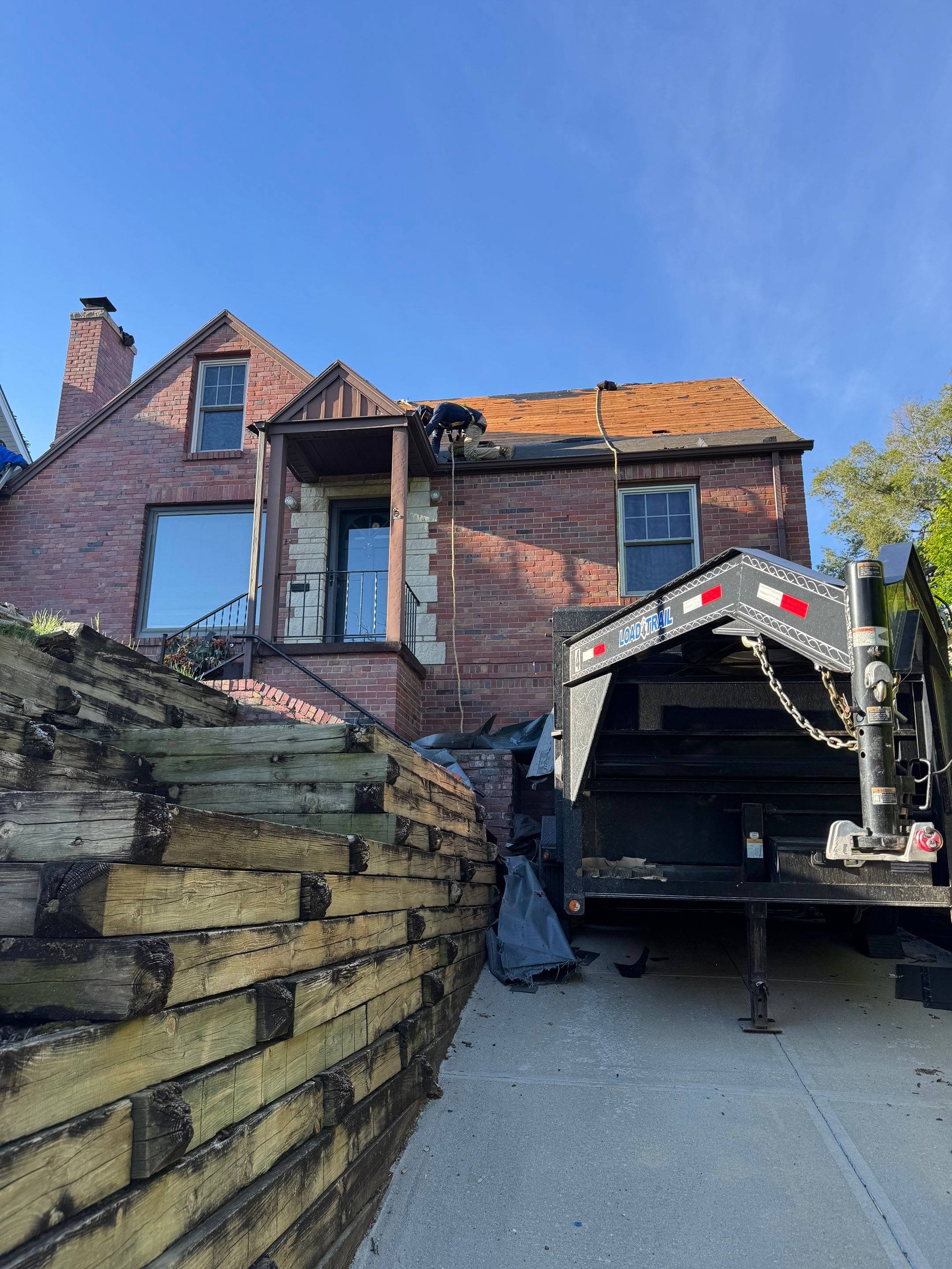 IKO Roof and Seamless Gutters by Lightning Exteriors