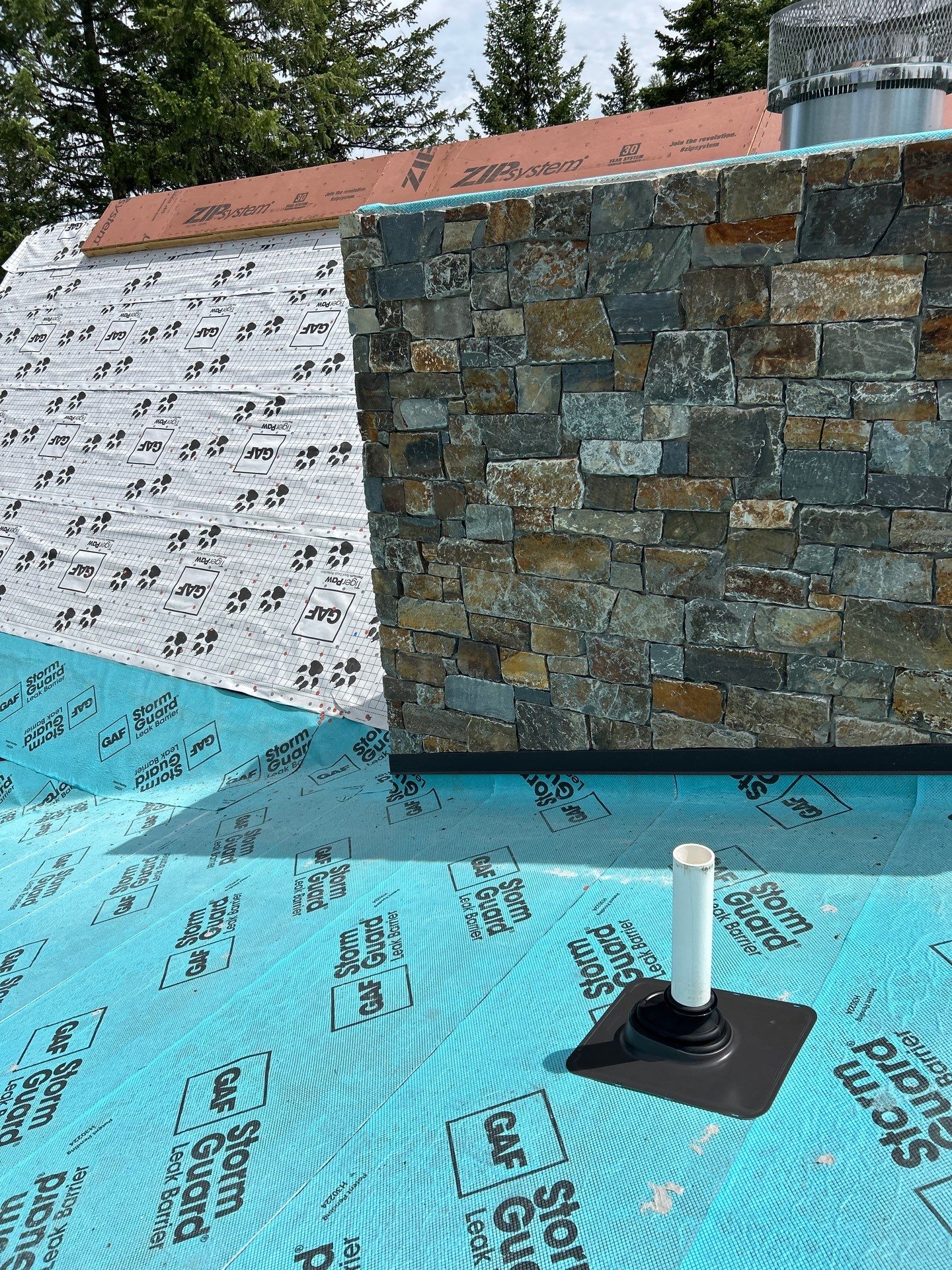 UHDZ Whitefish Hills - Weathered Wood by Montana Roofing Solutions