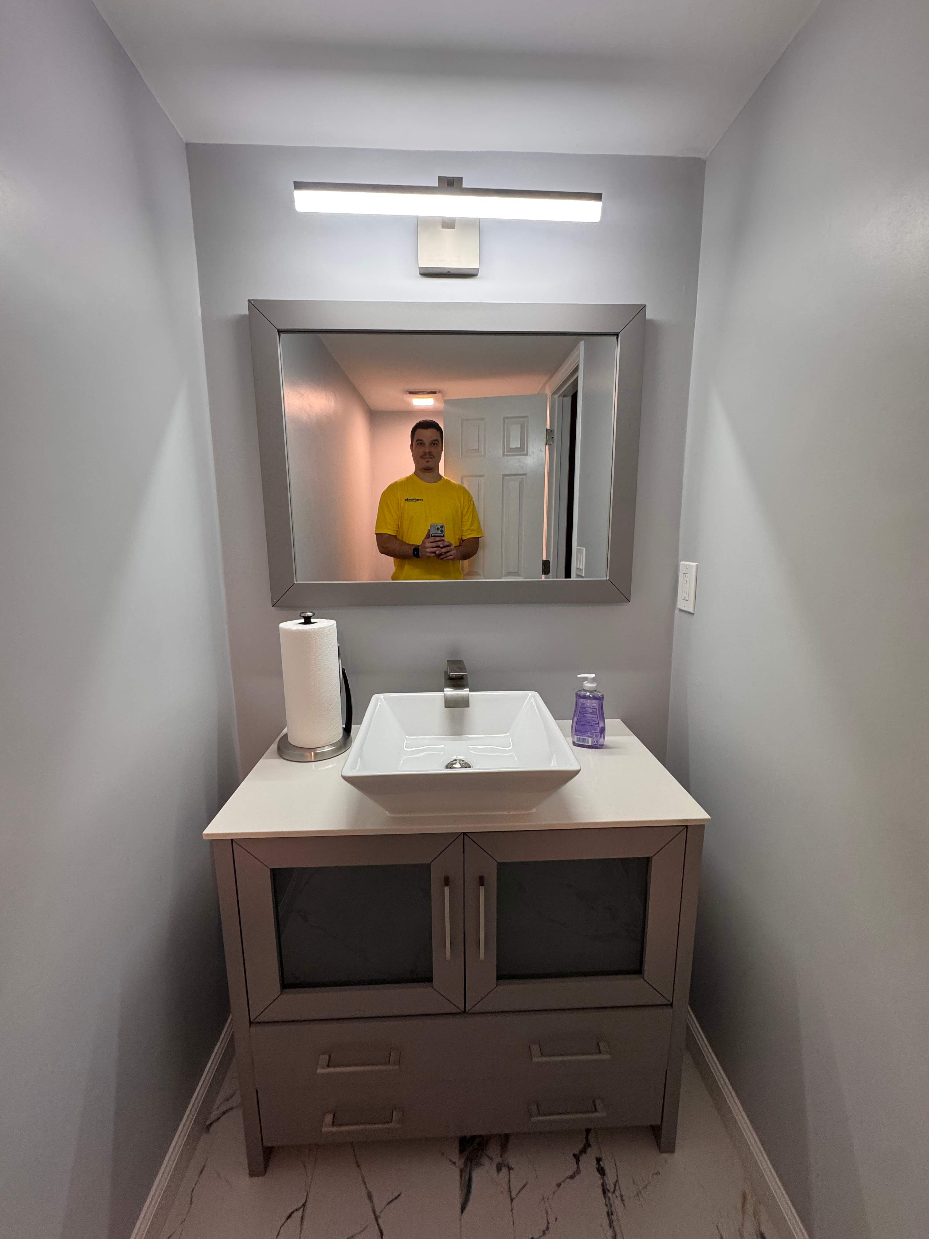 Half bathroom renovation by Prudencio
