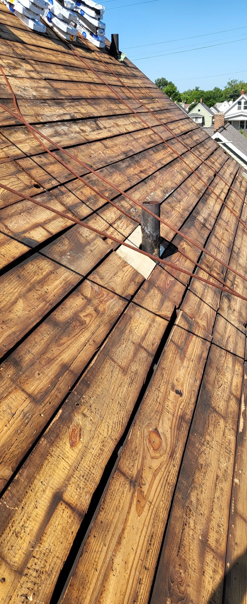 Atlas Pinnacle Pristine Scotchgard: Black Drip Edge: White by Eagle Eye Roofing