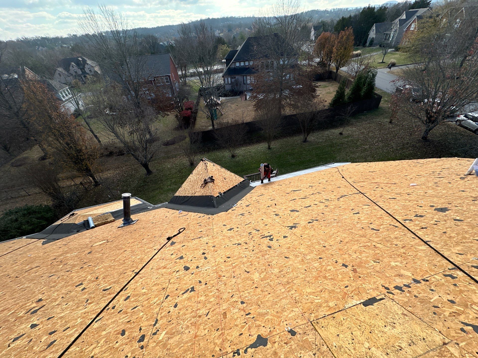 Residential Roofing Installation using GAF Timberline HDZ Weathered Wood Shingles by Undersun Roofing 