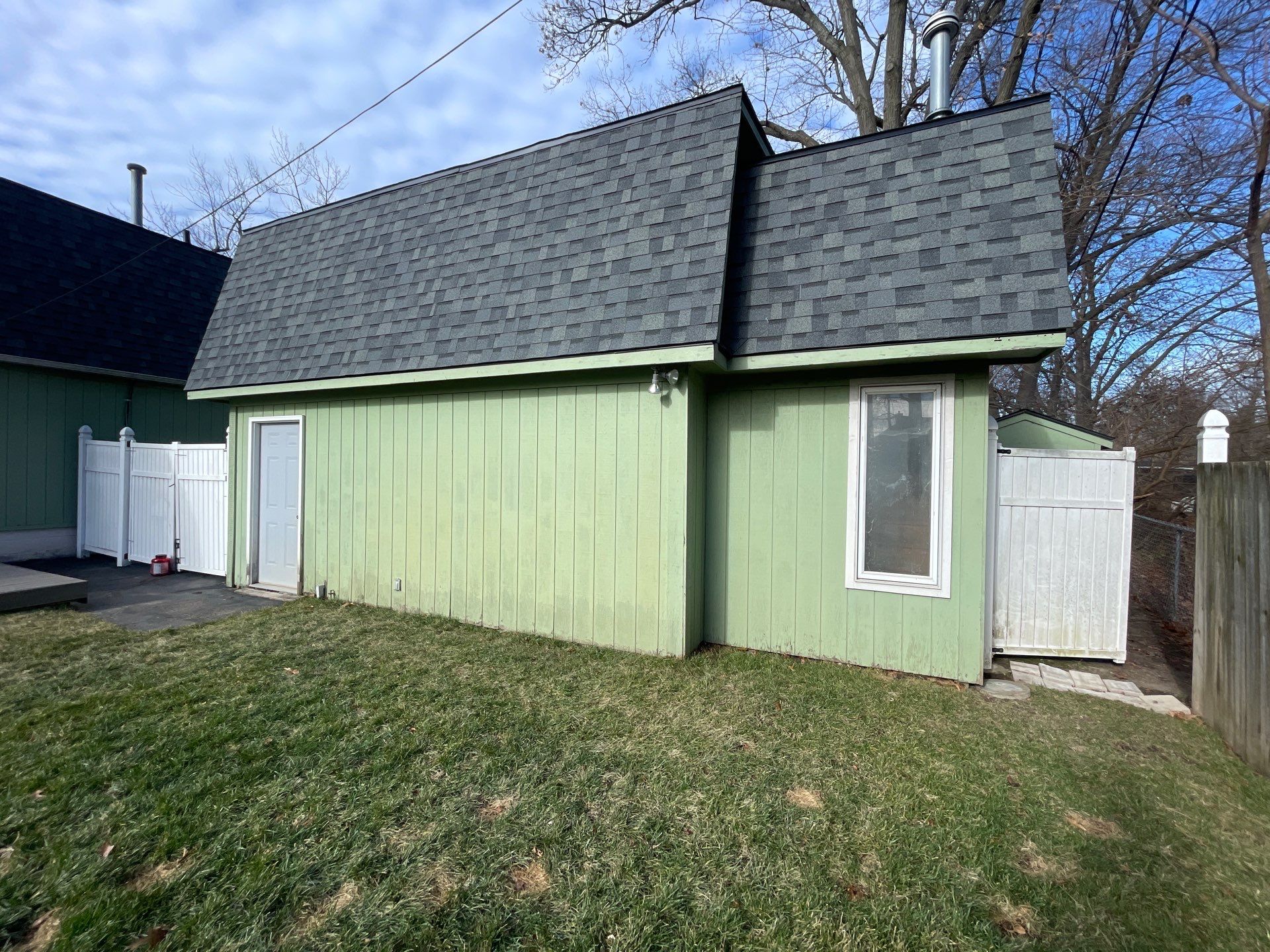 Siding Replacement using Hardie Plank S8 1/4" by 180 Contractors