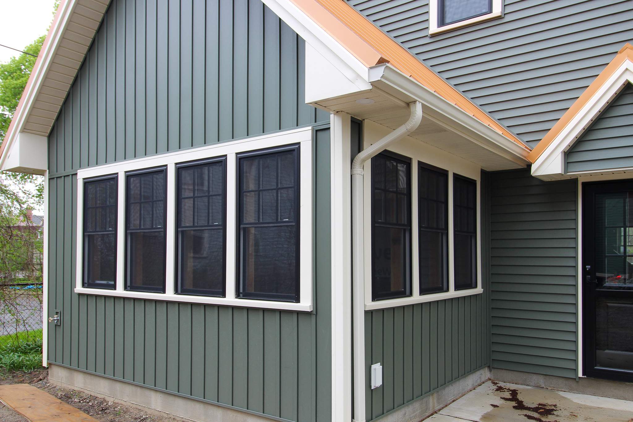 Garage by Ivy Lea Construction
