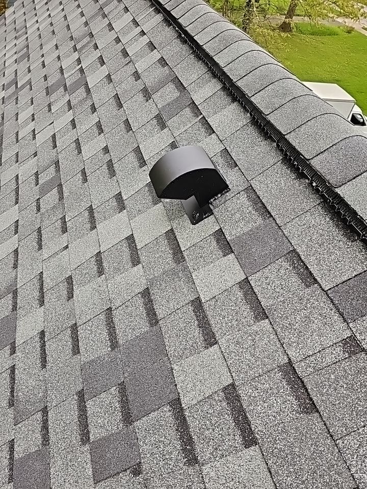 ATLAS PINNACLE COLOR: HEARTHSTONE DRIP EDGE: WHITE by Eagle Eye Roofing